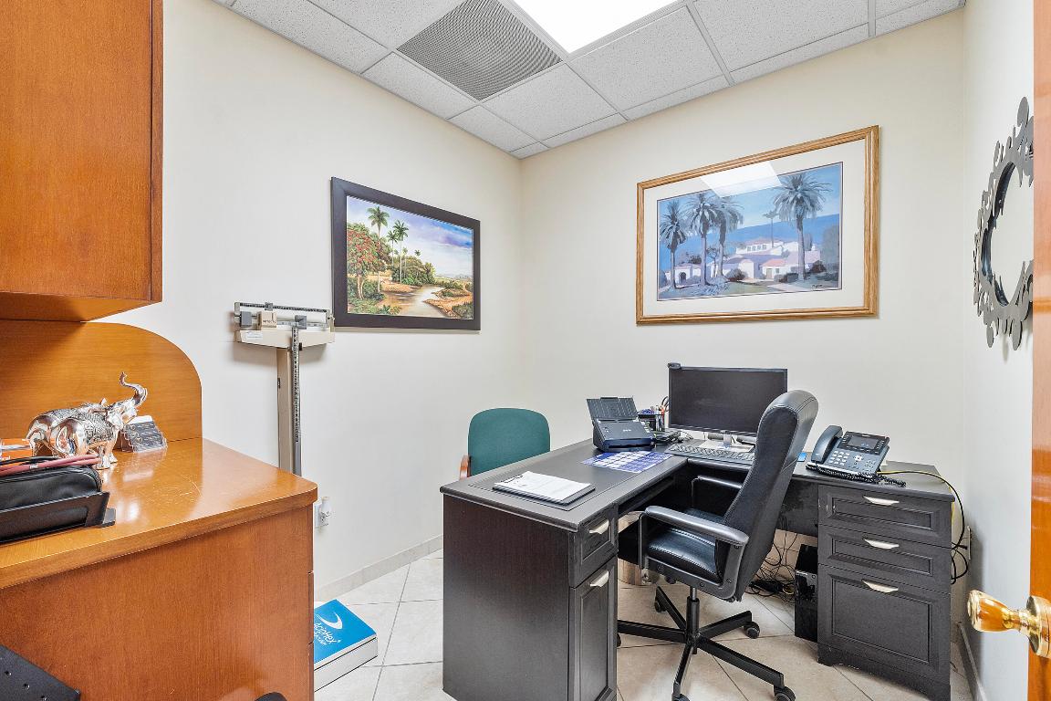 18044 NW 6th Street 101, Pembroke Pines Unit: 101