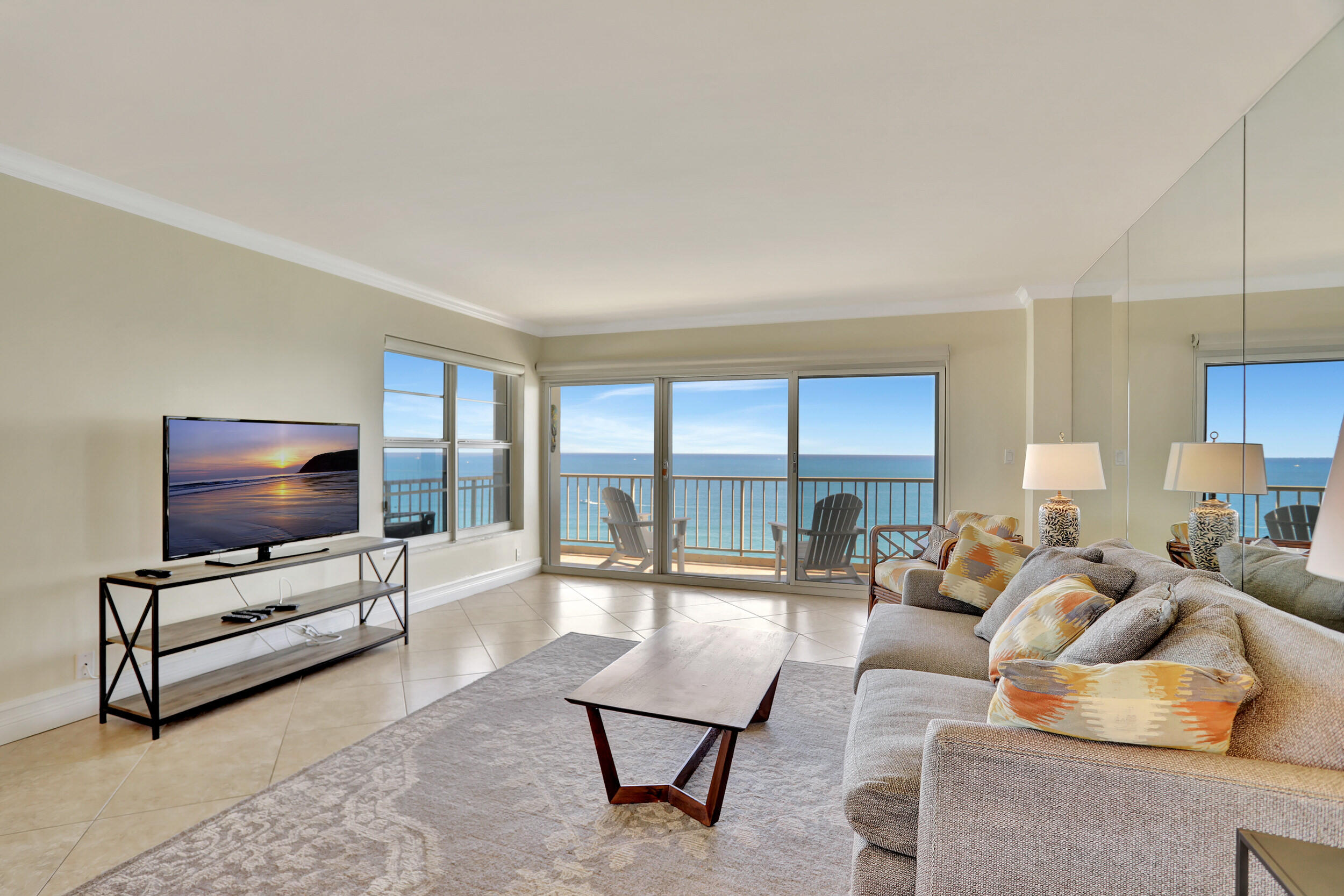 1021 Hillsboro Mile 1108