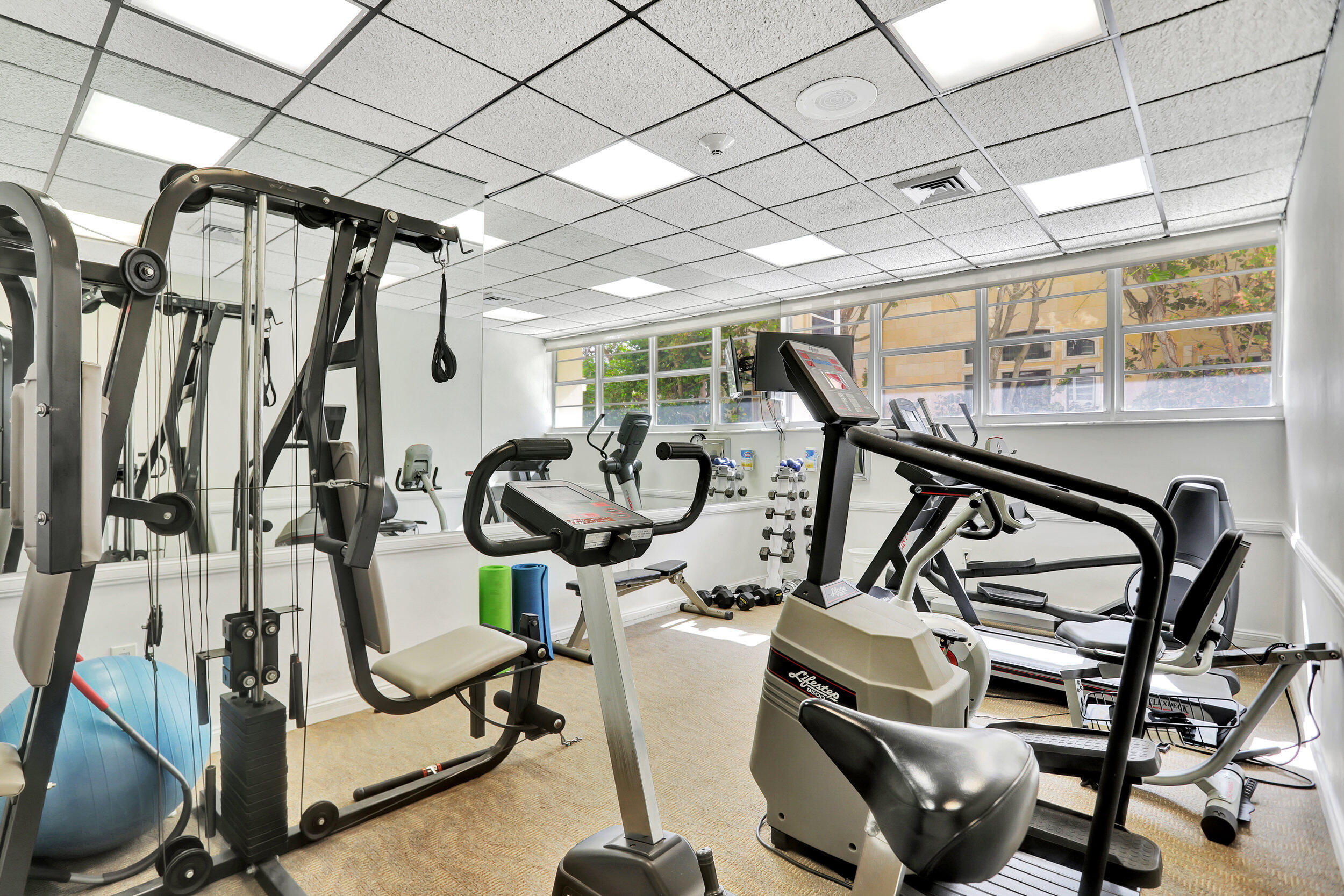 1021 Hillsboro Mile 1108