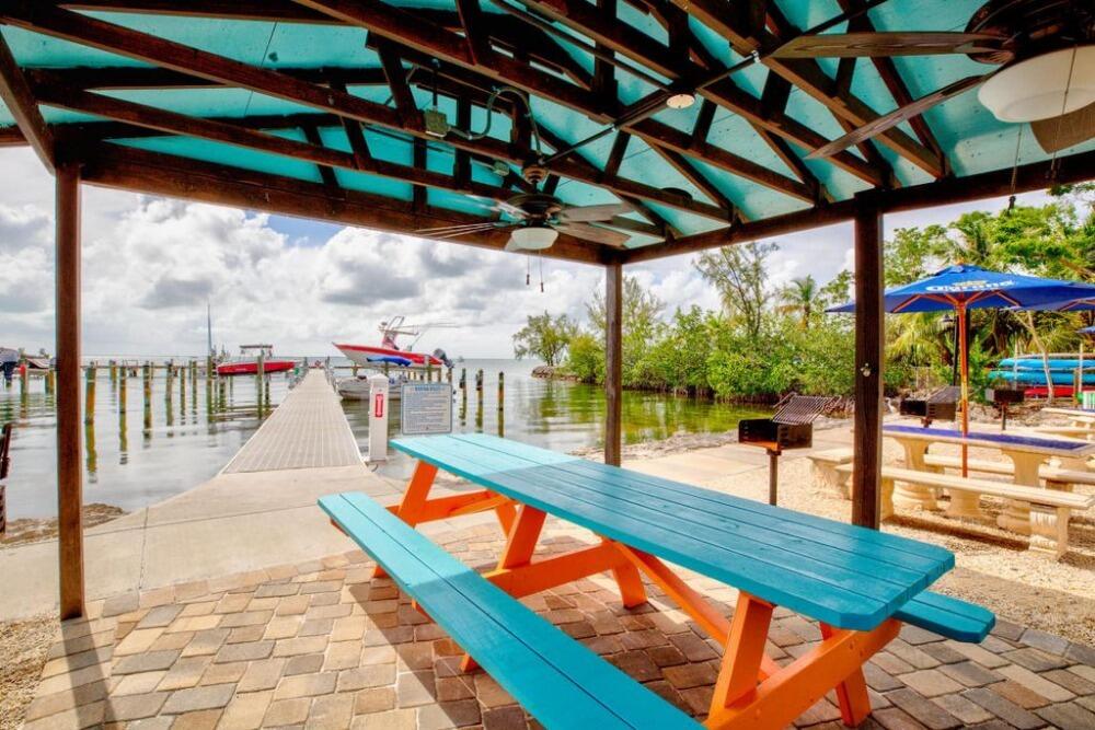 104350 Overseas Highway A406 And Boat Slip 25