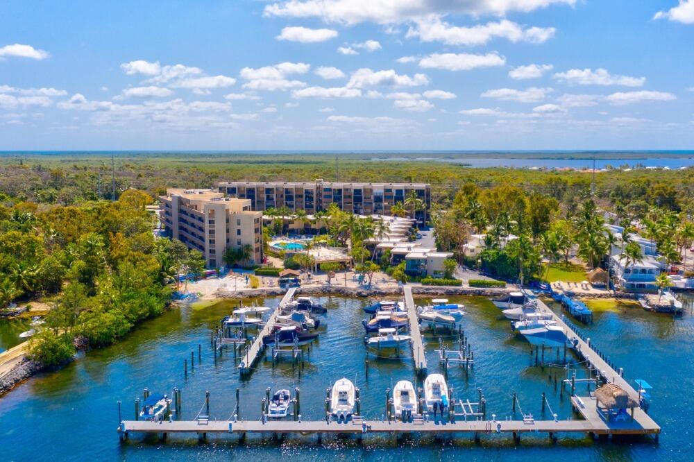 104350 Overseas Highway A406 And Boat Slip 25