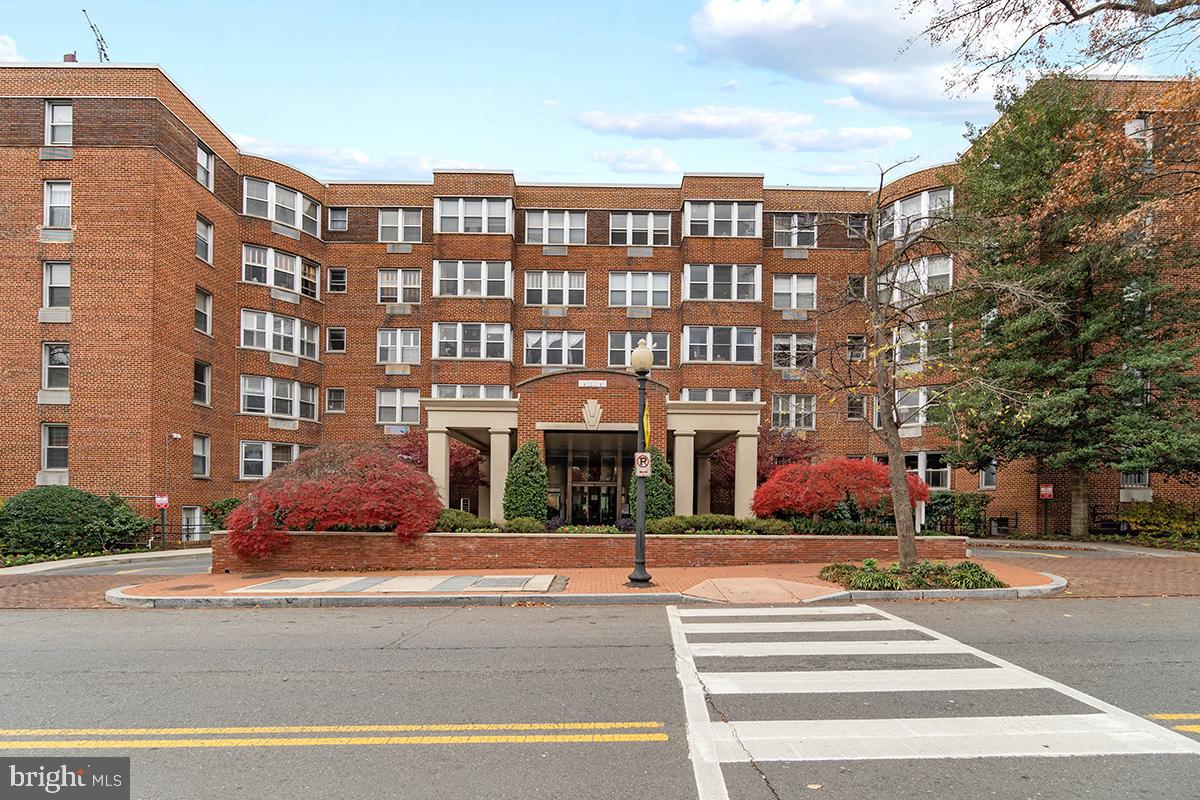 2500 Q St NW #317