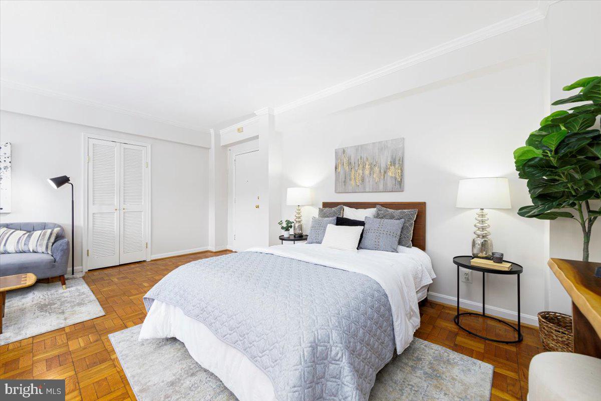 2500 Q St NW #317