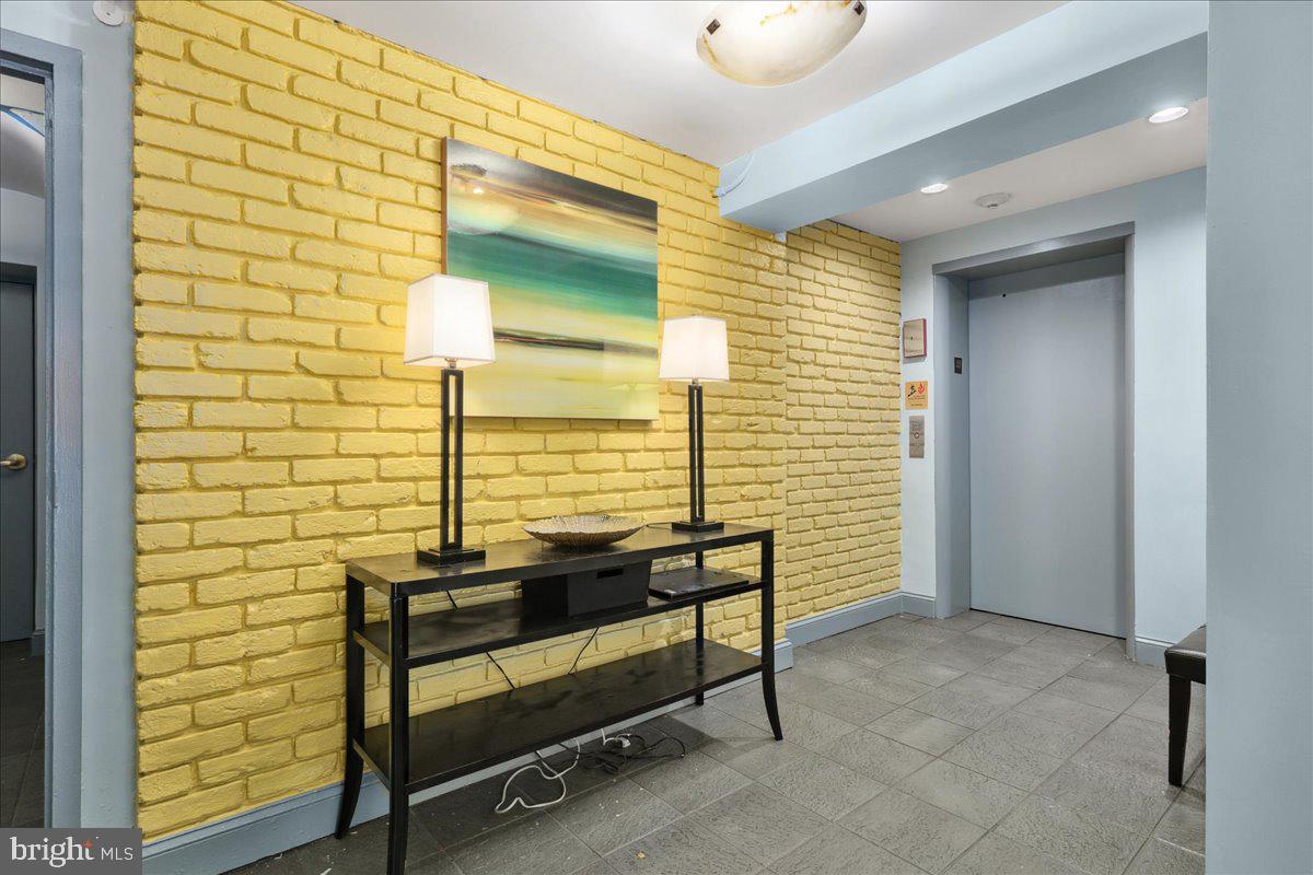1831 Belmont Rd NW #405
