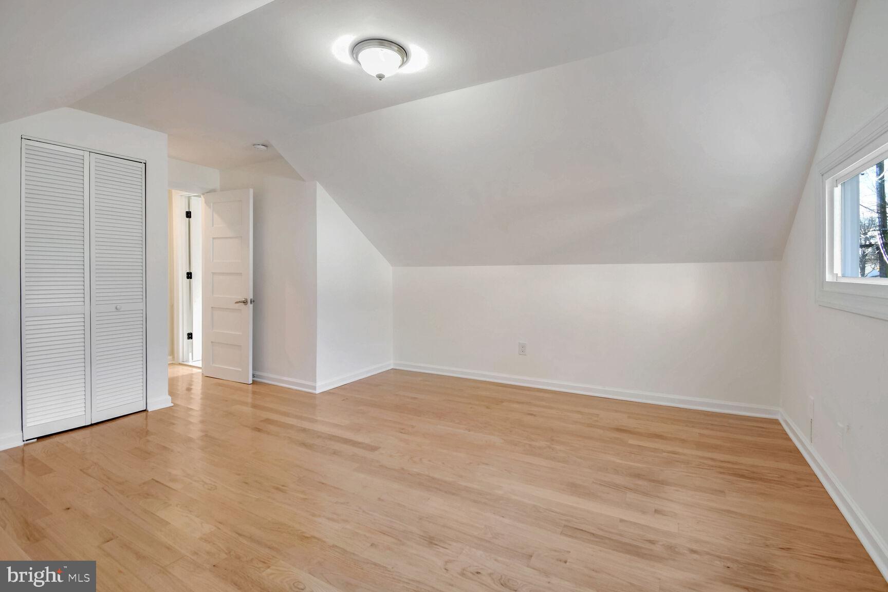 1602 Farragut Ave