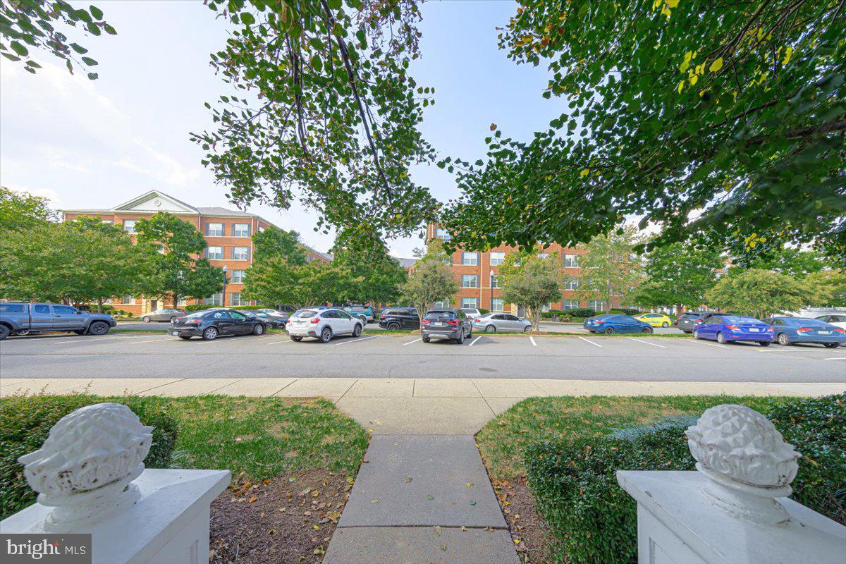 4378 N Pershing Dr #3