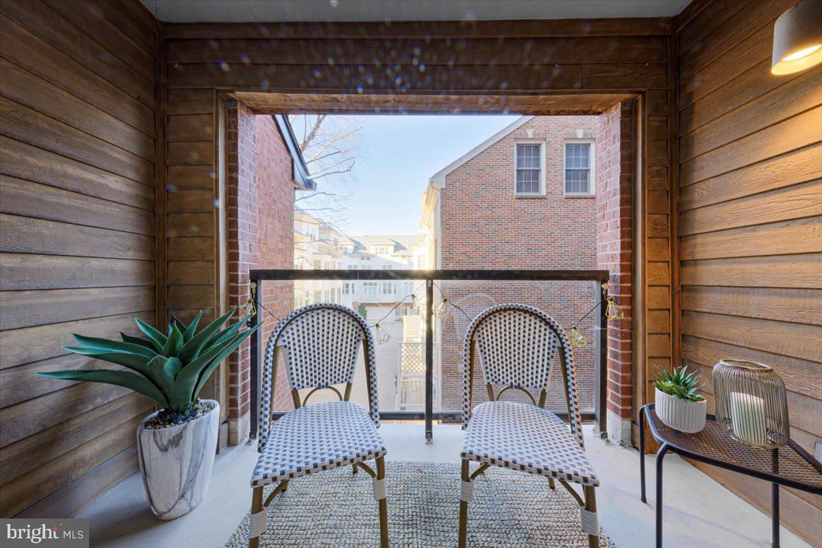 1029 N Stuart St #304