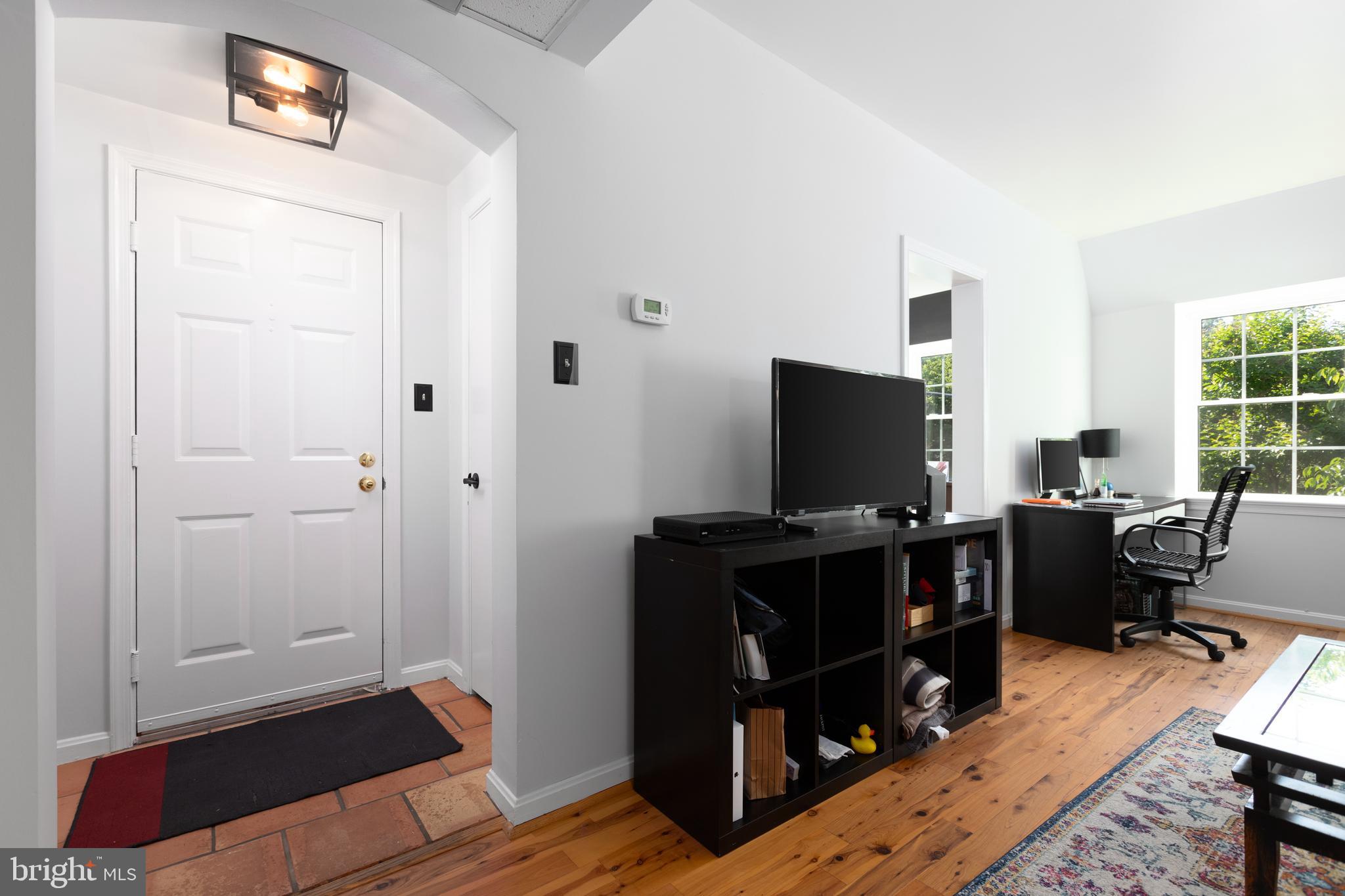 1900 Key Blvd #464