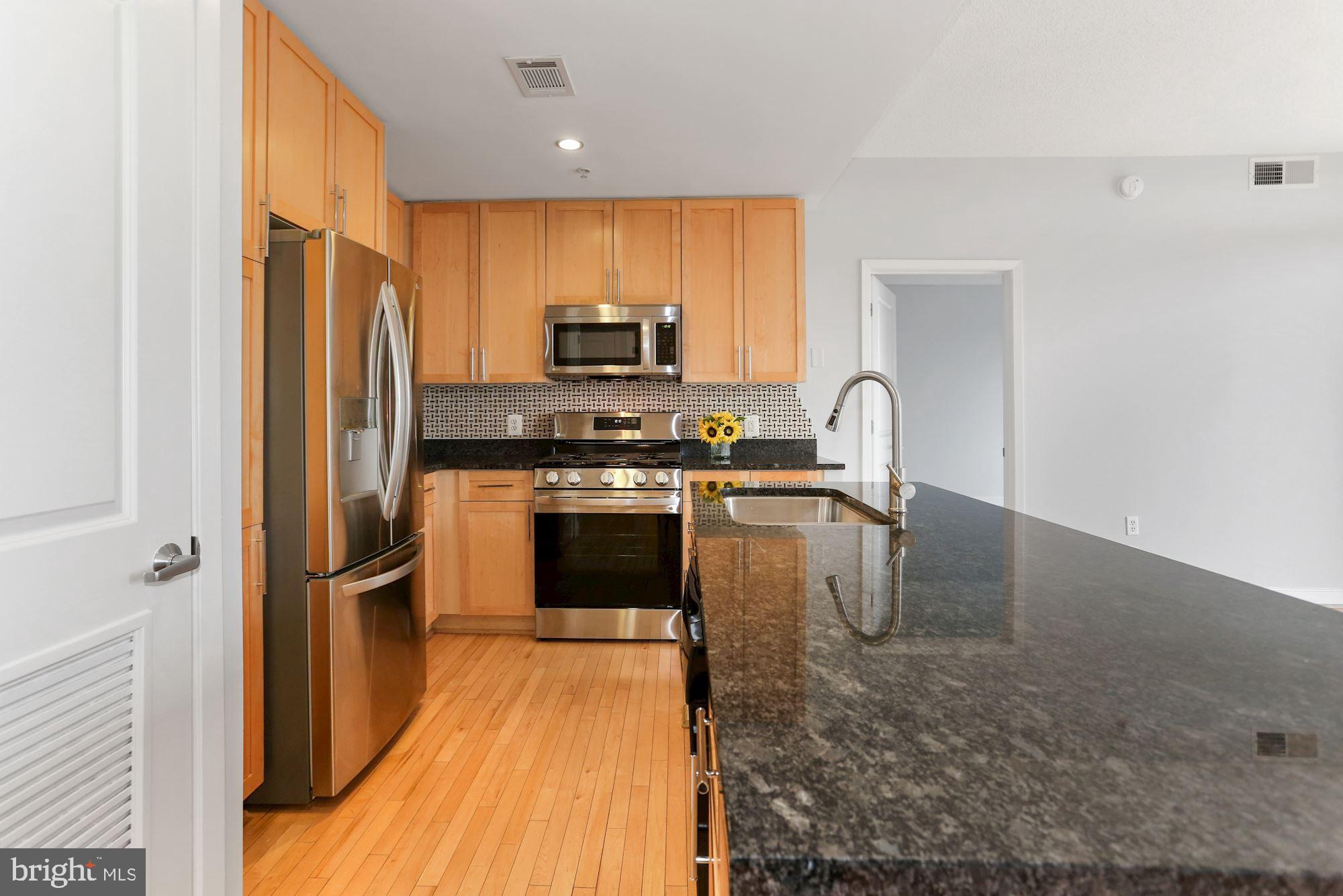 820 N Pollard St #408