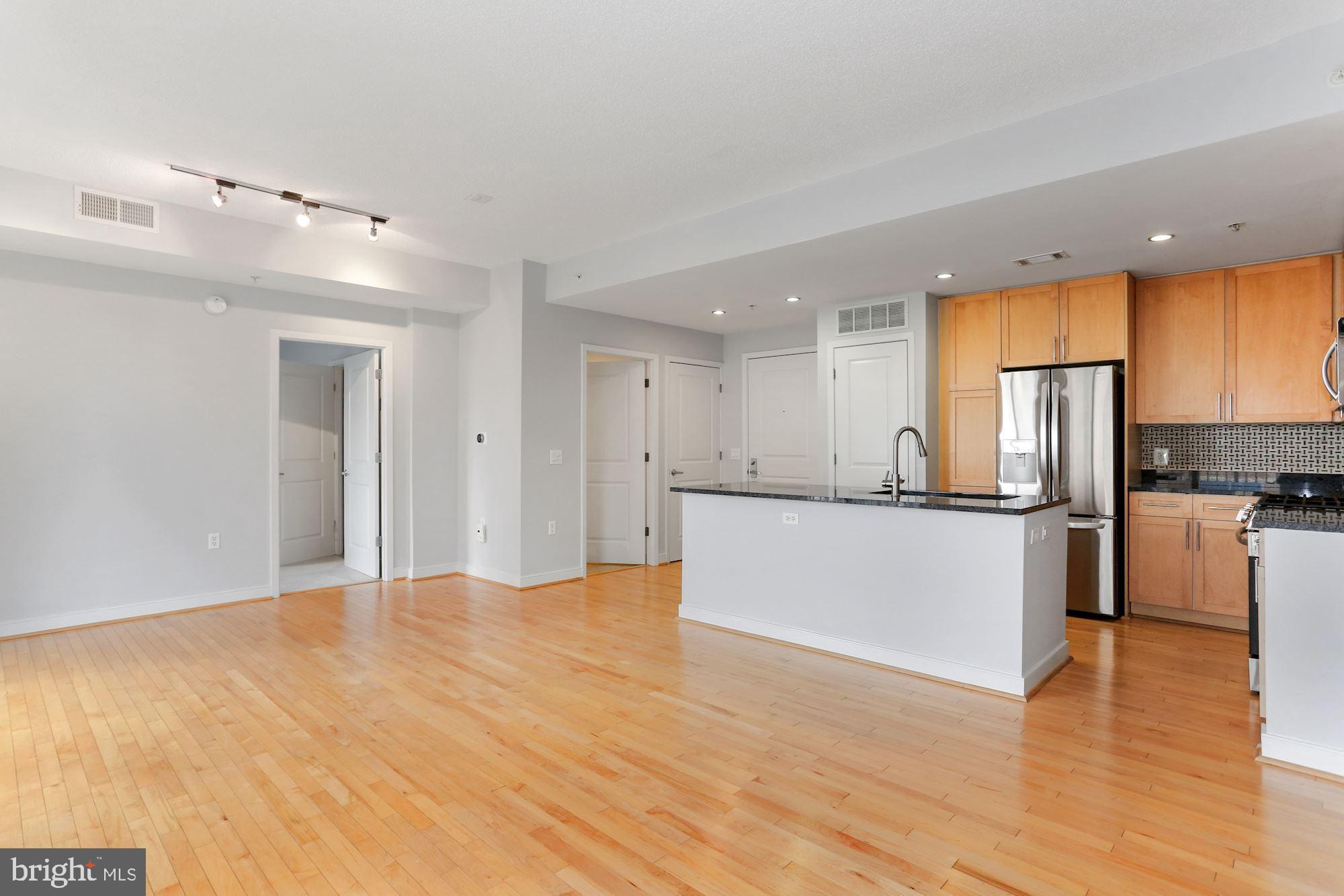 820 N Pollard St #408