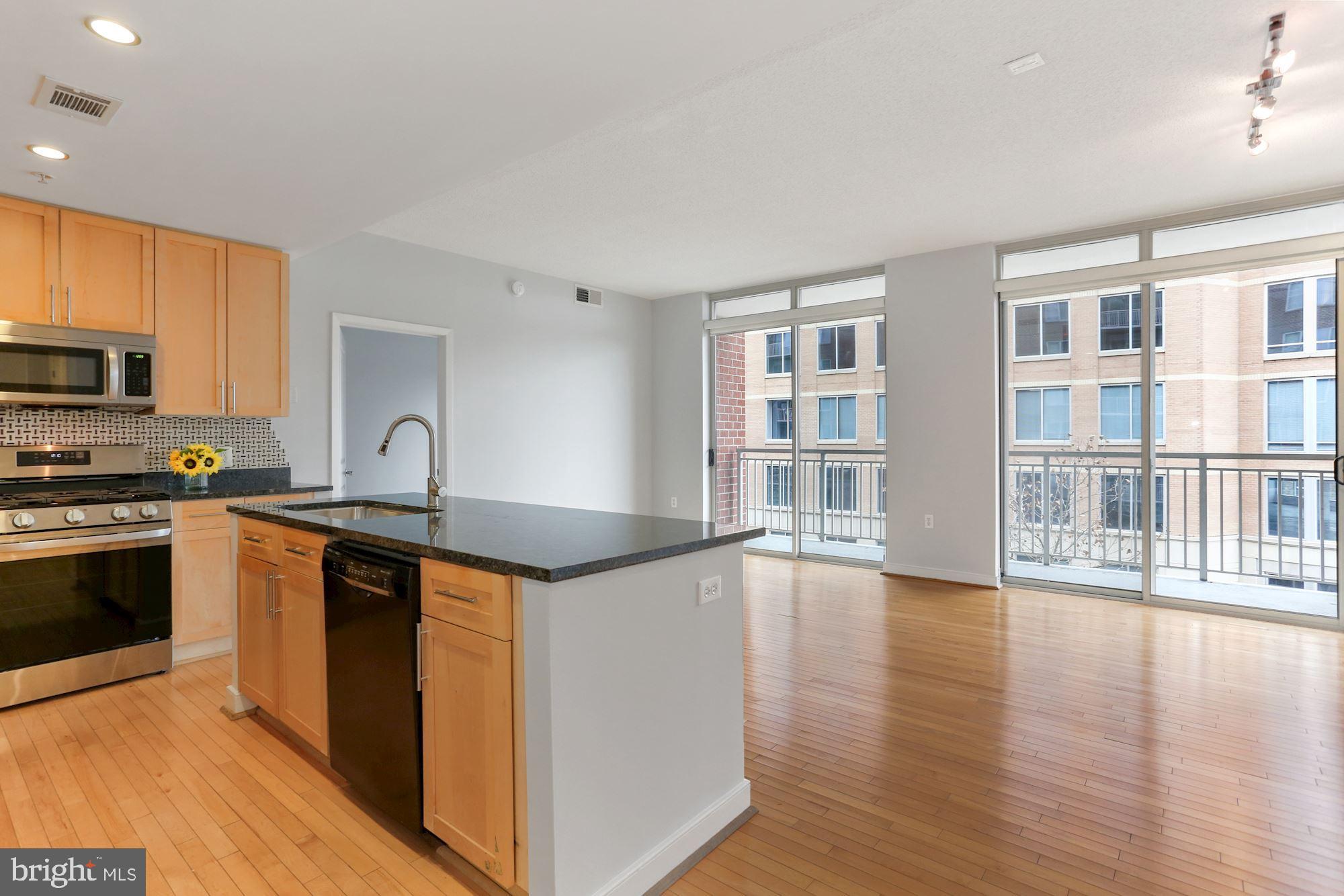 820 N Pollard St #408