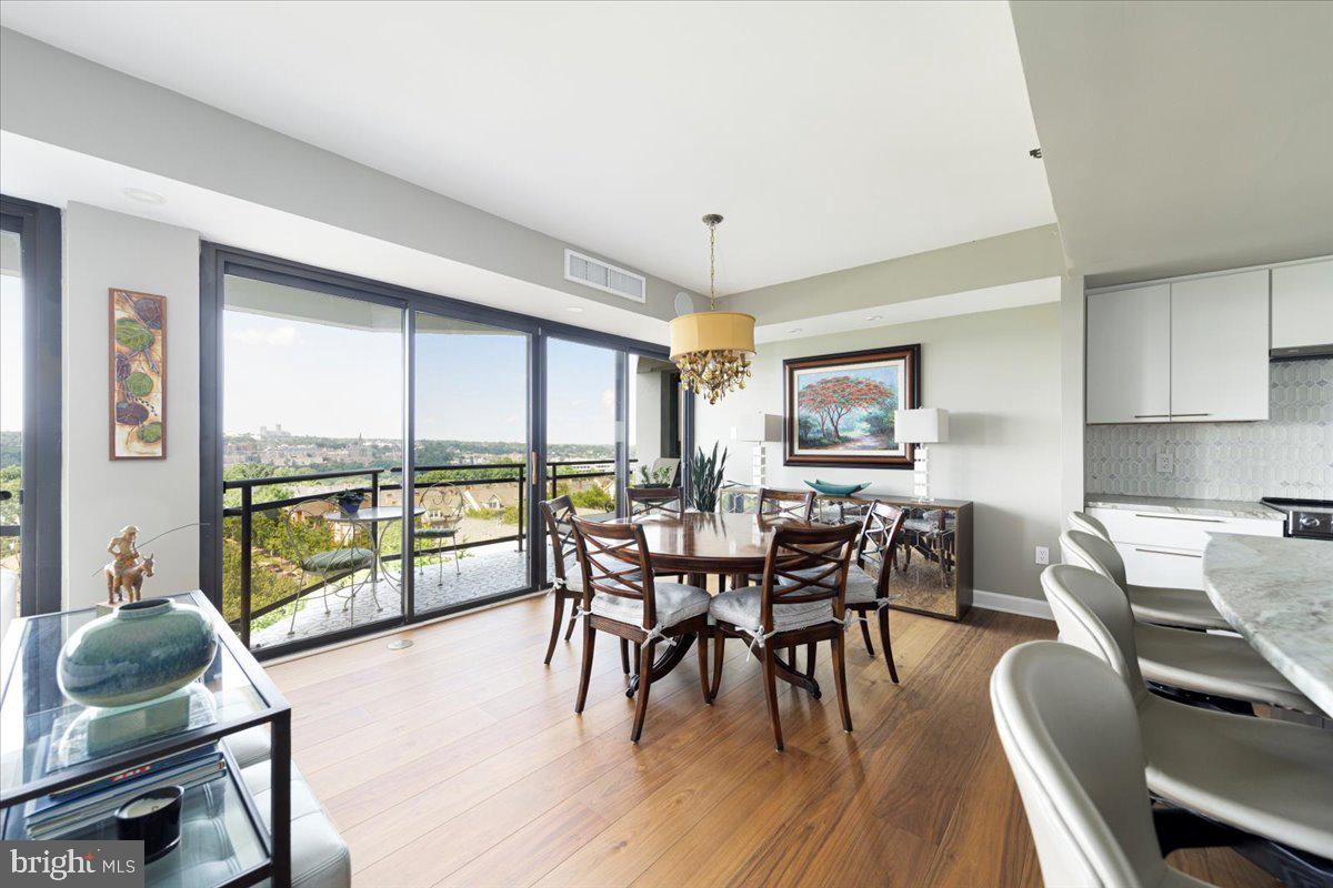 1530 Key Blvd #904