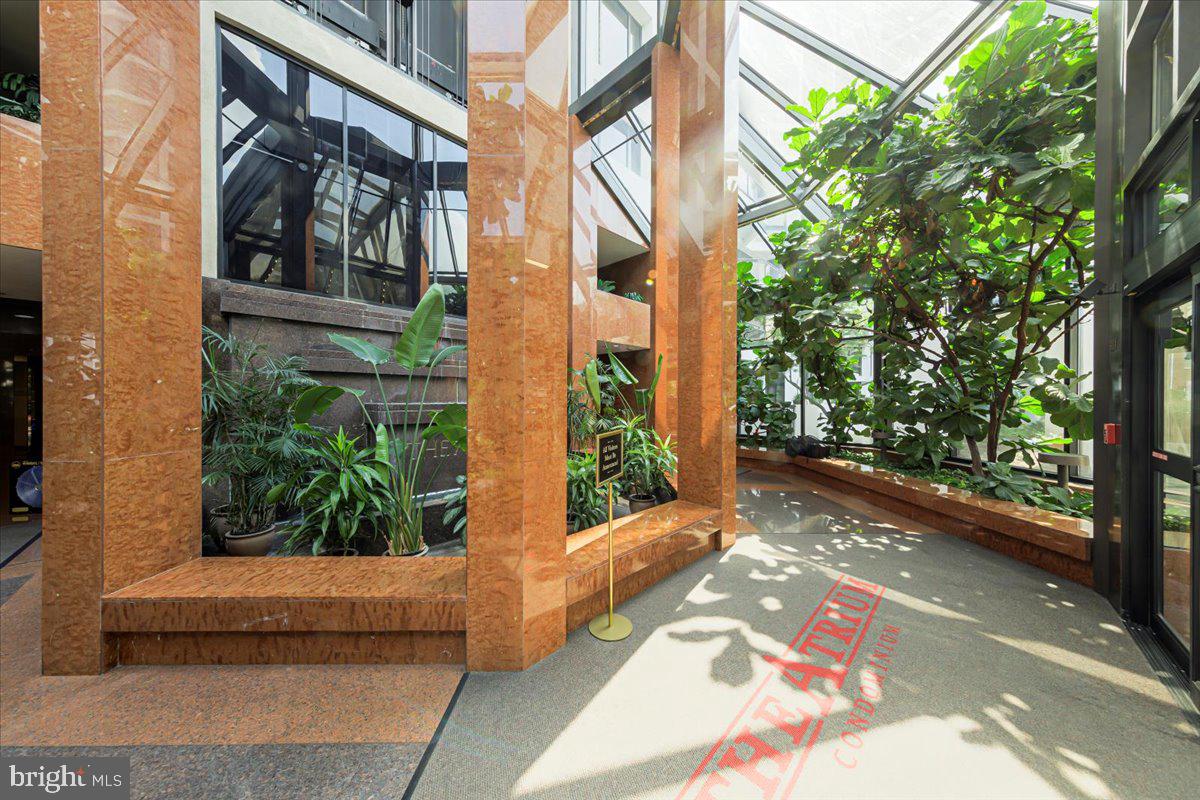 1530 Key Blvd #904