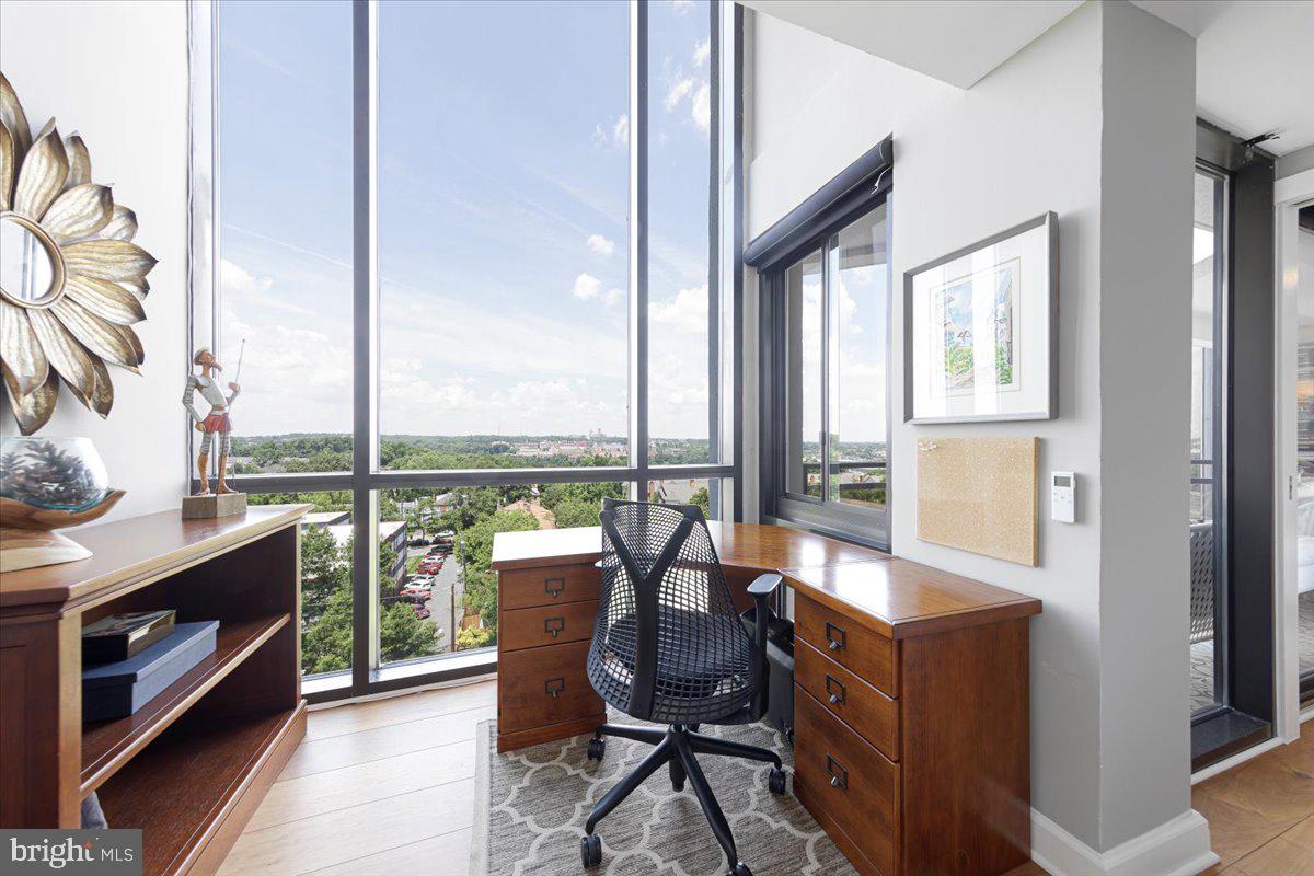 1530 Key Blvd #904