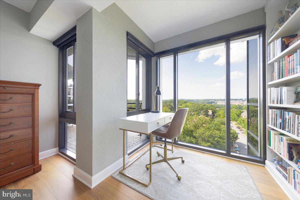 1530 Key Blvd #904