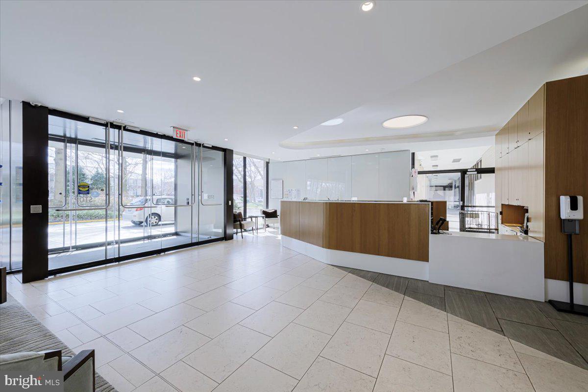 4141 N Henderson Rd N #316