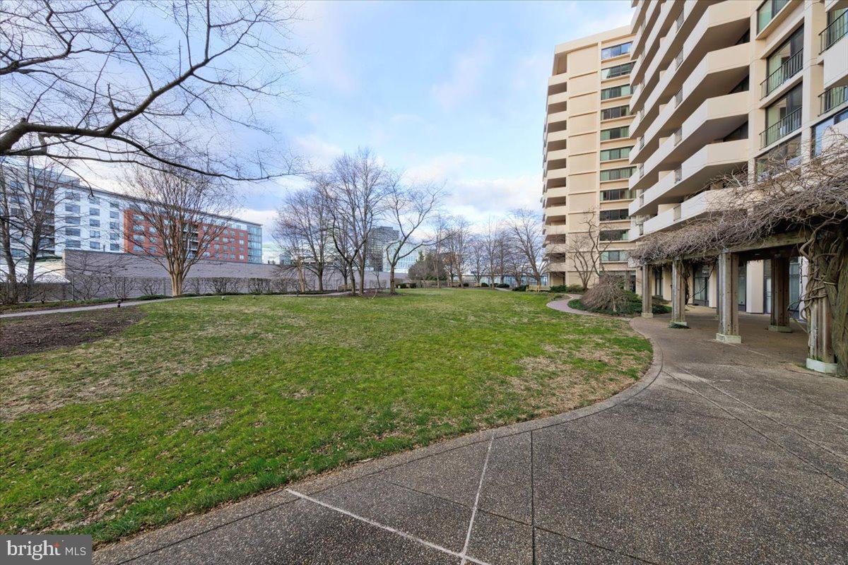 4141 N Henderson Rd N #316