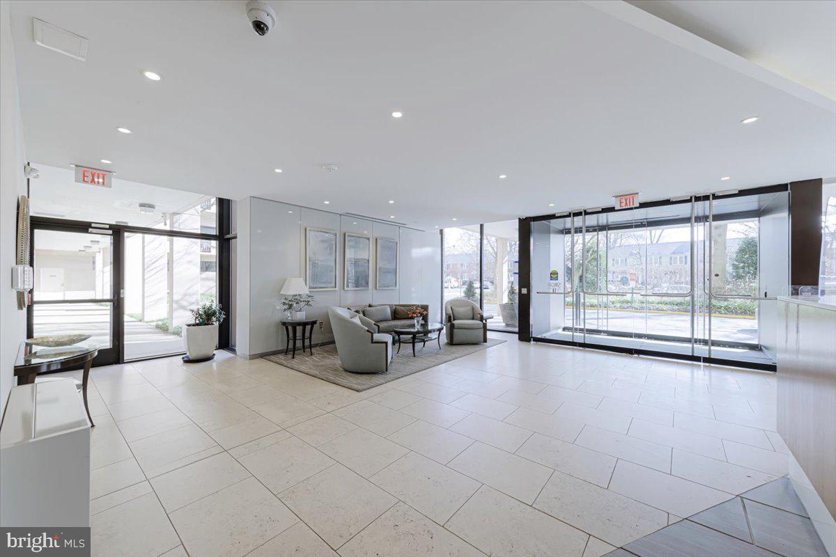 4141 N Henderson Rd N #316