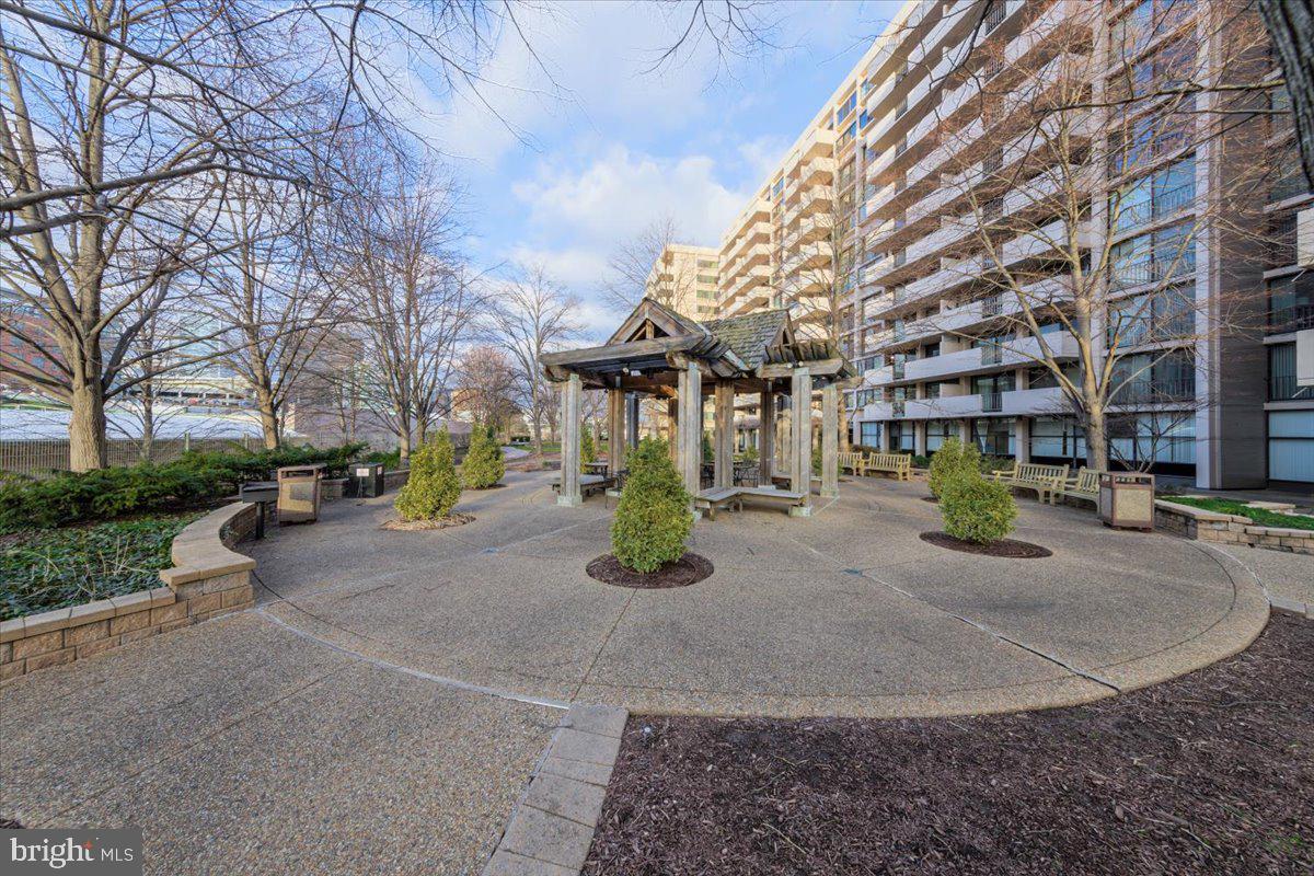 4141 N Henderson Rd N #316