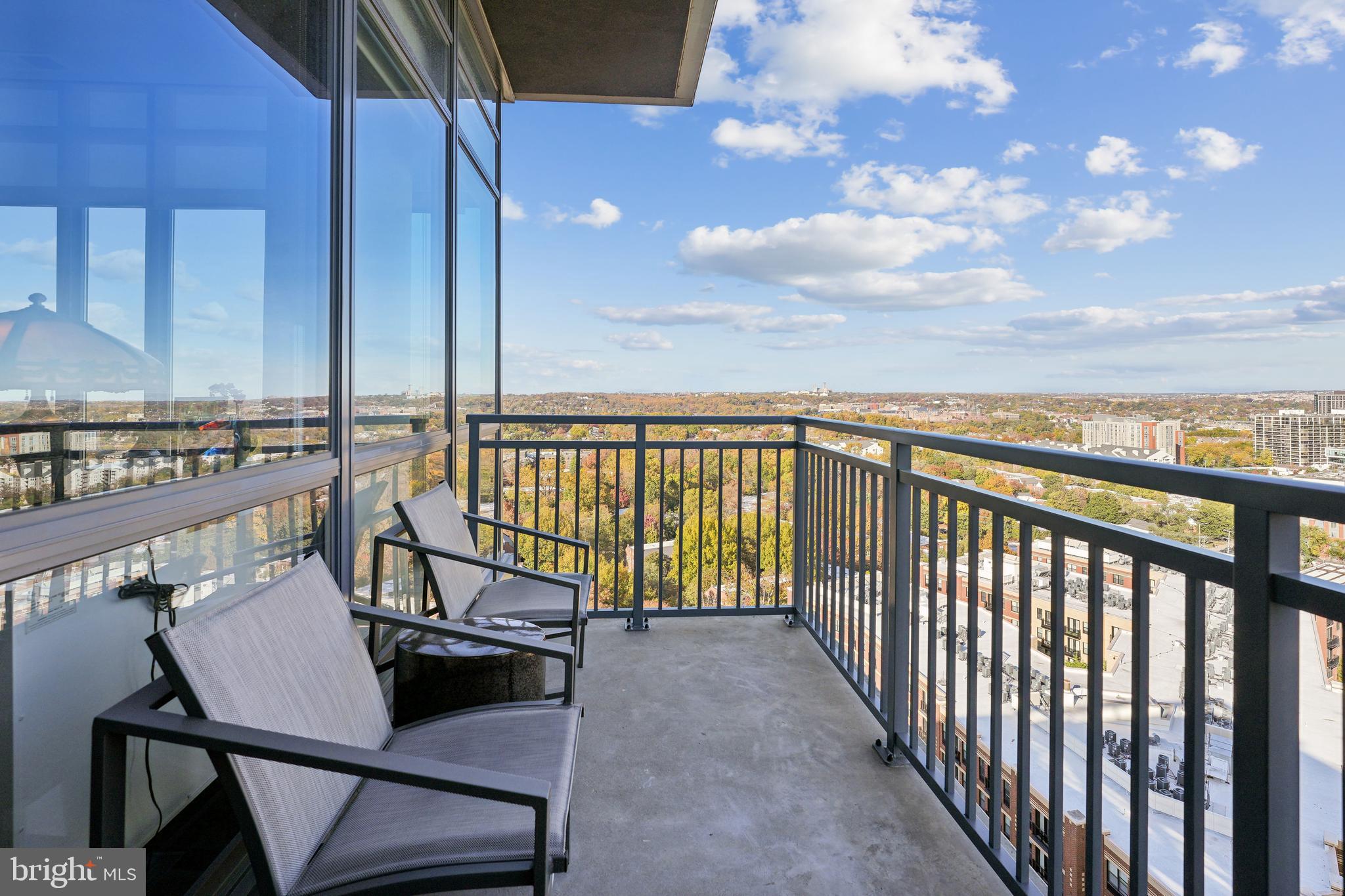 2000 Clarendon Blvd #Ph05