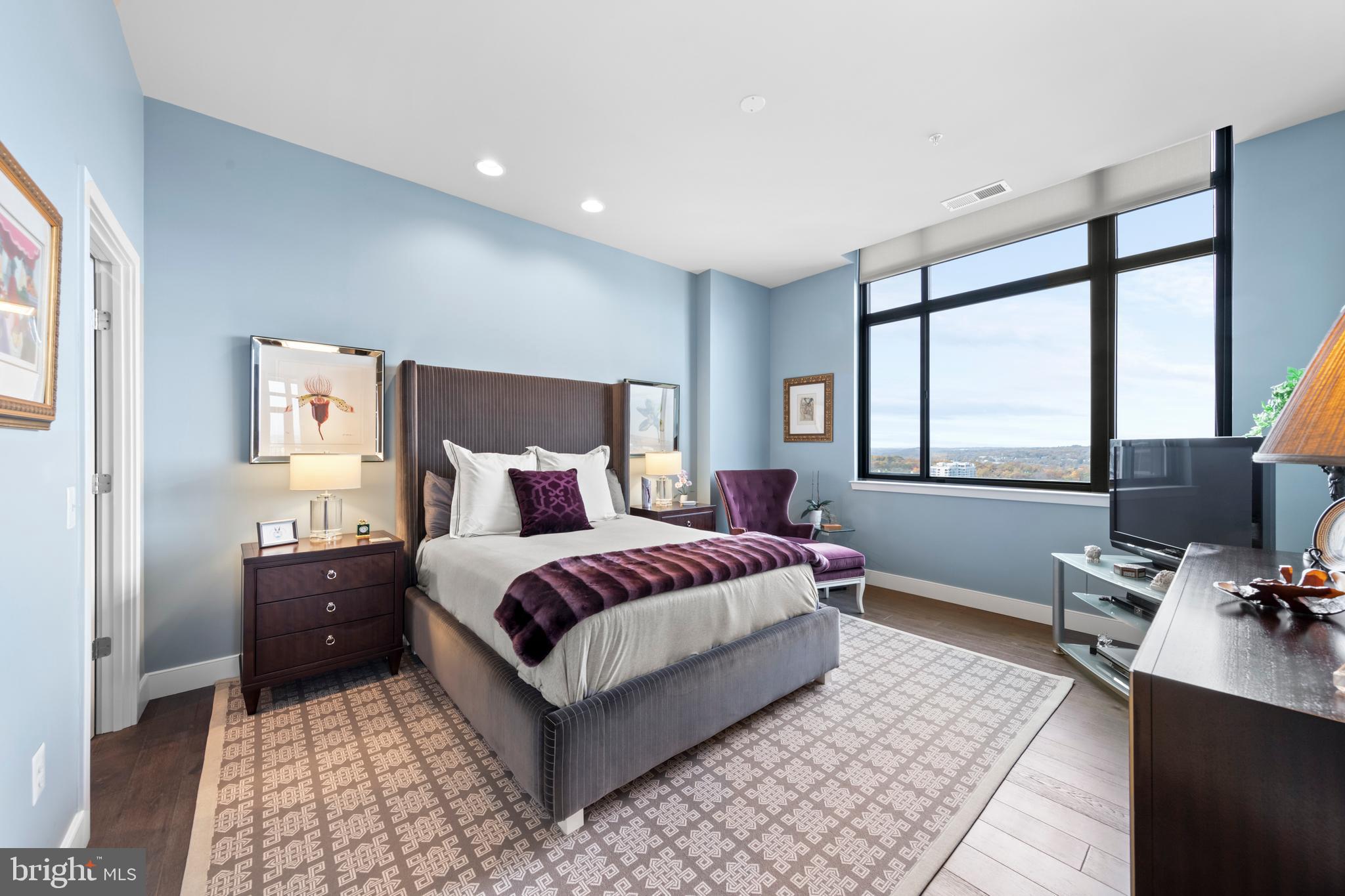 2000 Clarendon Blvd #Ph05