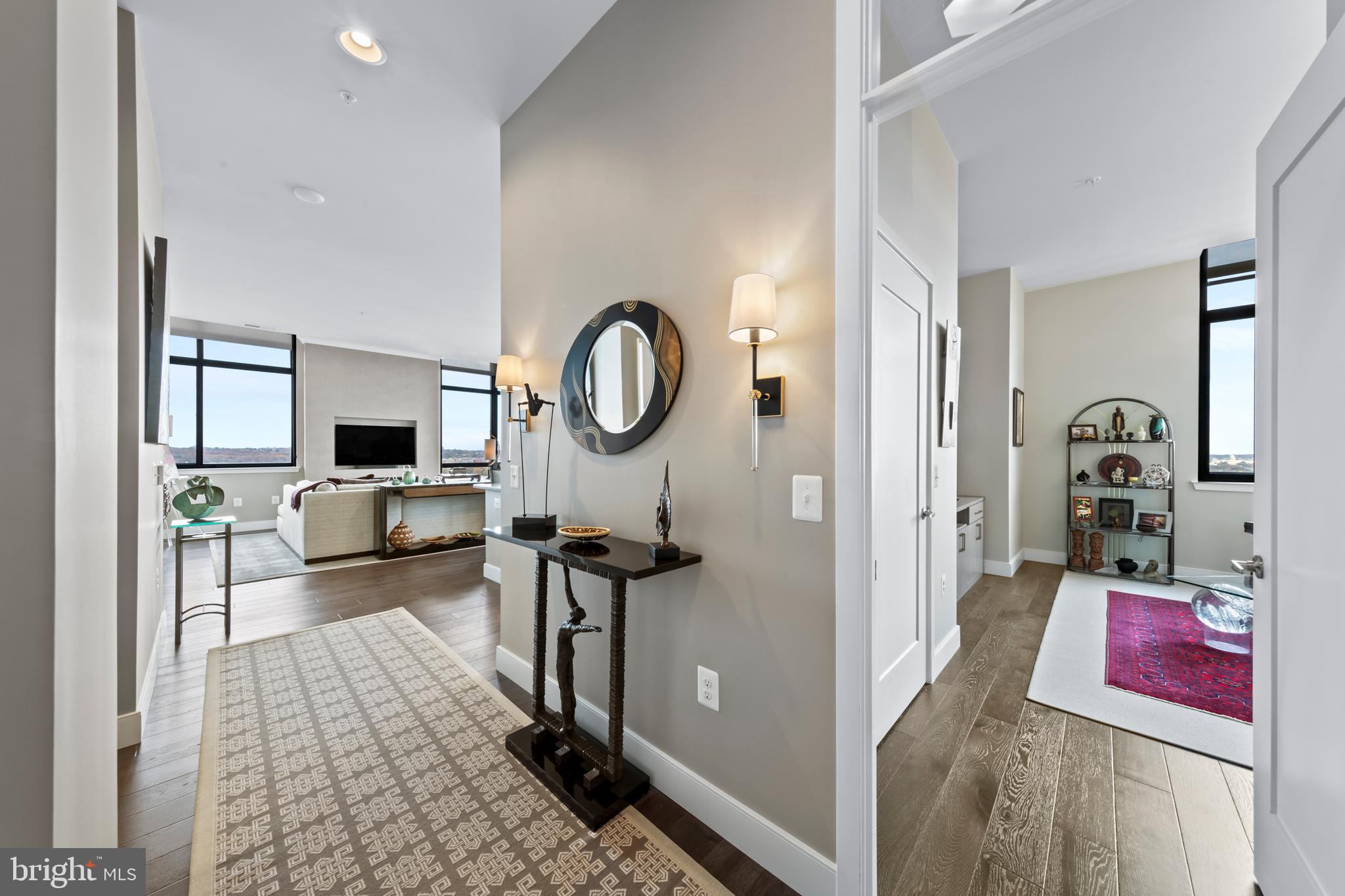 2000 Clarendon Blvd #Ph05