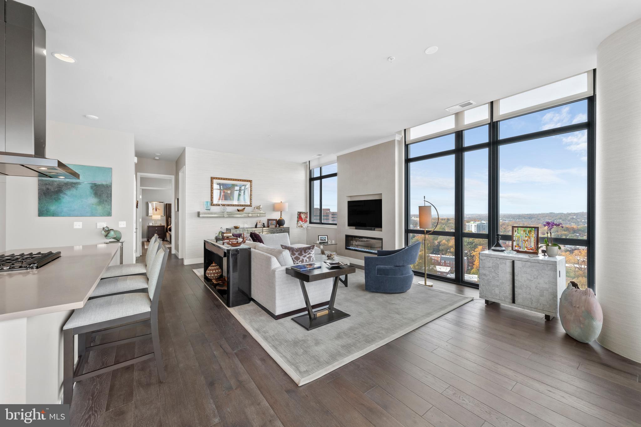 2000 Clarendon Blvd #Ph05