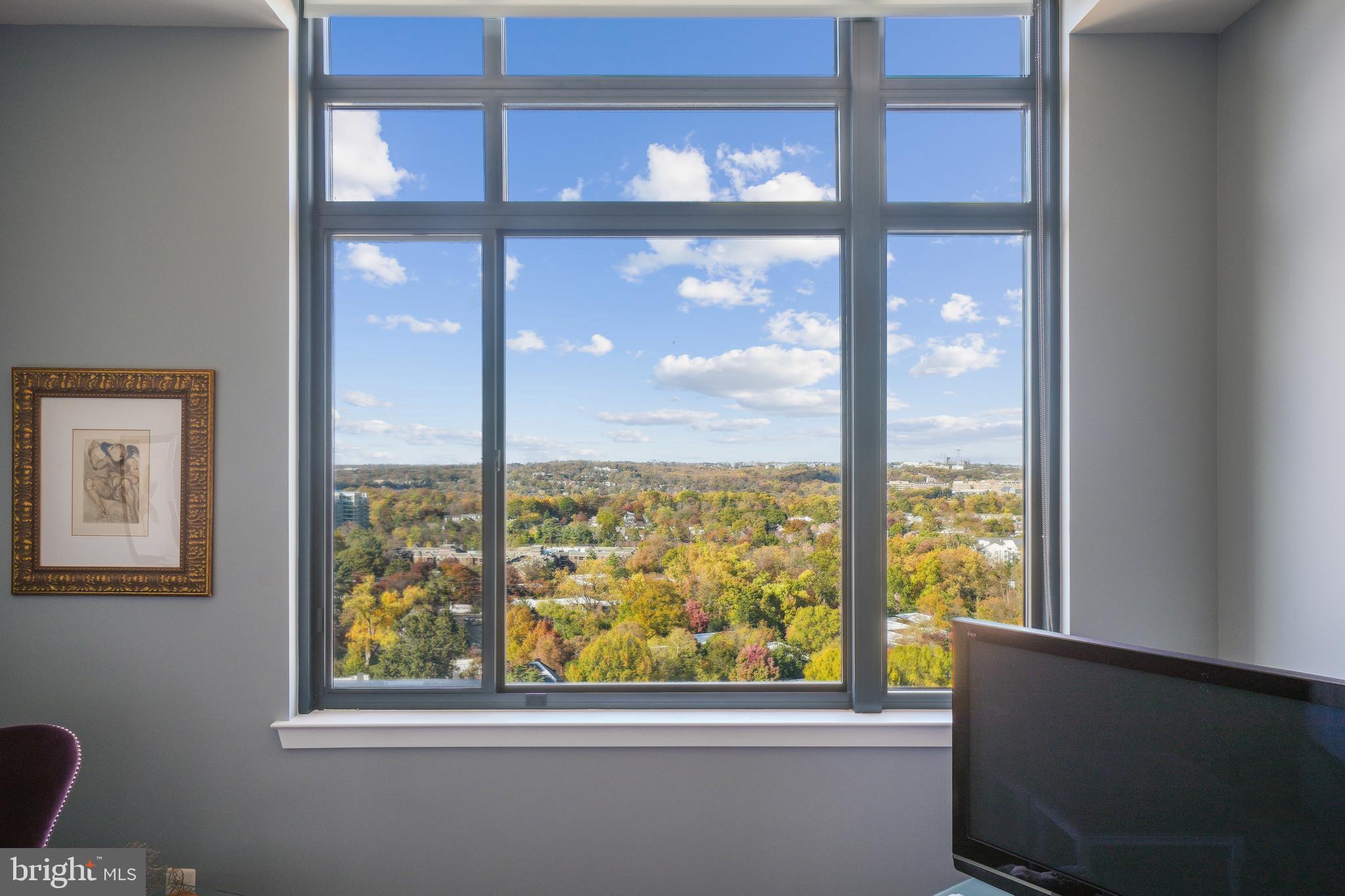 2000 Clarendon Blvd #Ph05