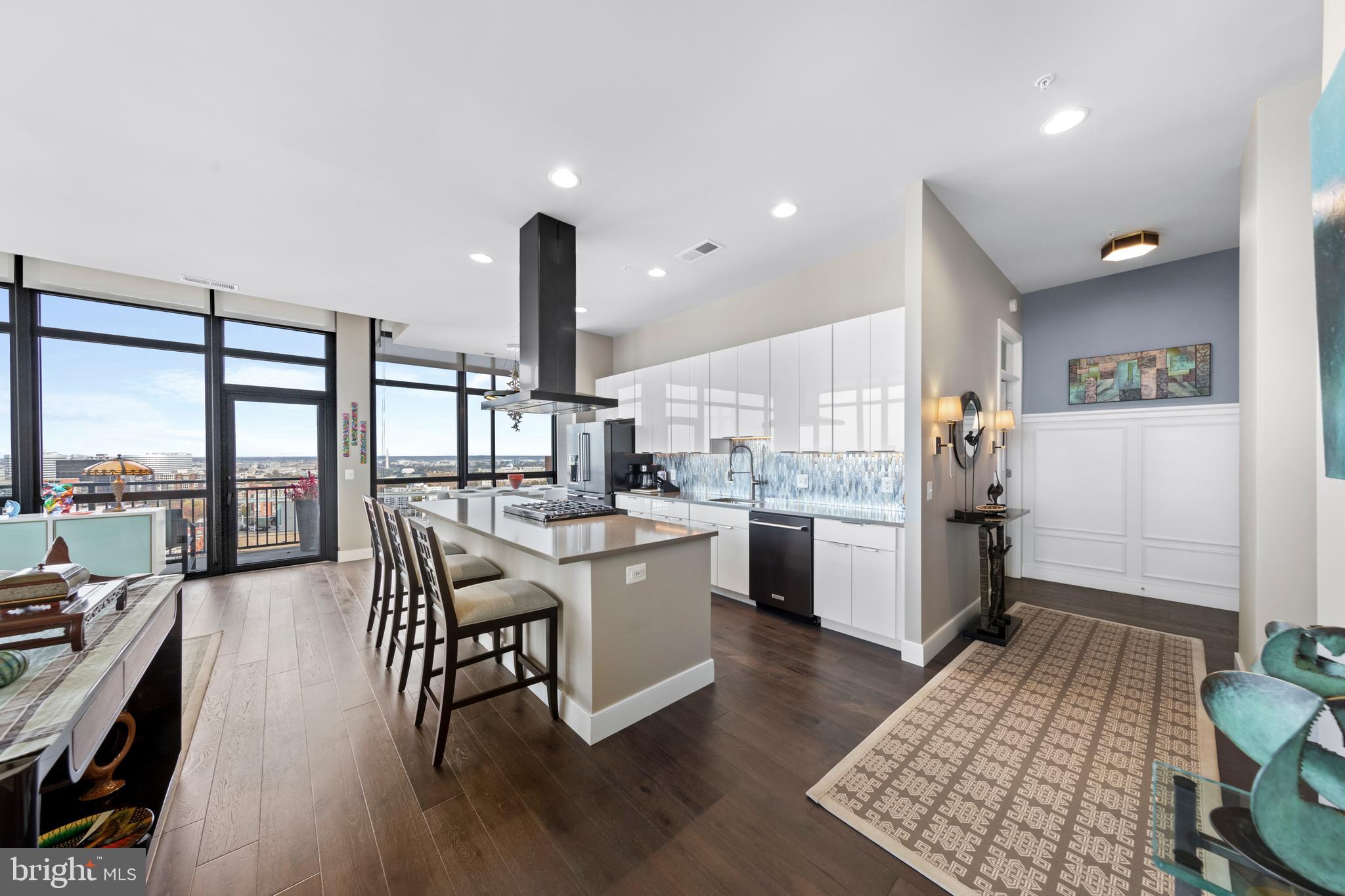 2000 Clarendon Blvd #Ph05