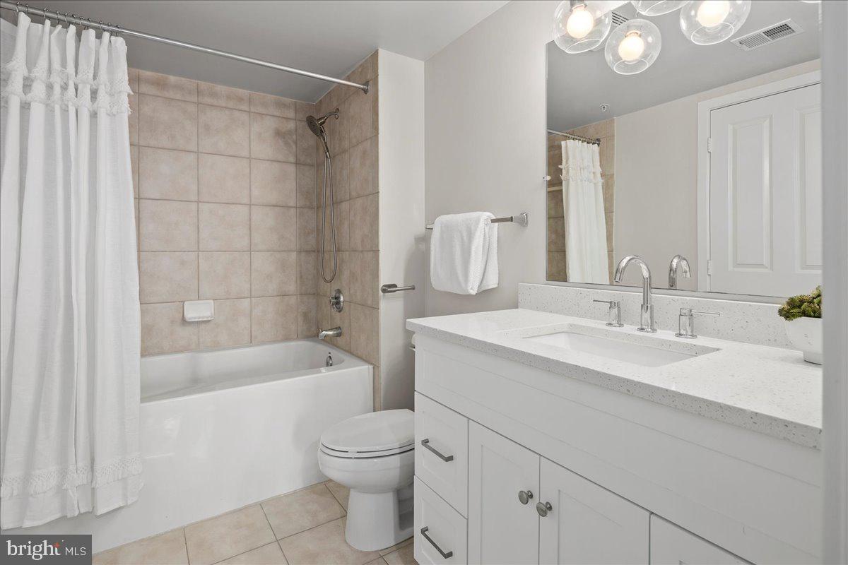 2220 N Fairfax Dr #308