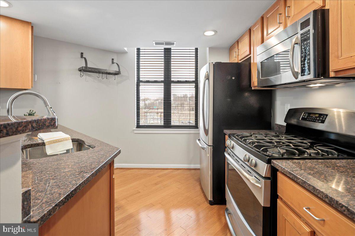 2220 N Fairfax Dr #308