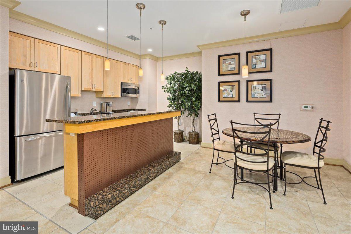 2220 N Fairfax Dr #308