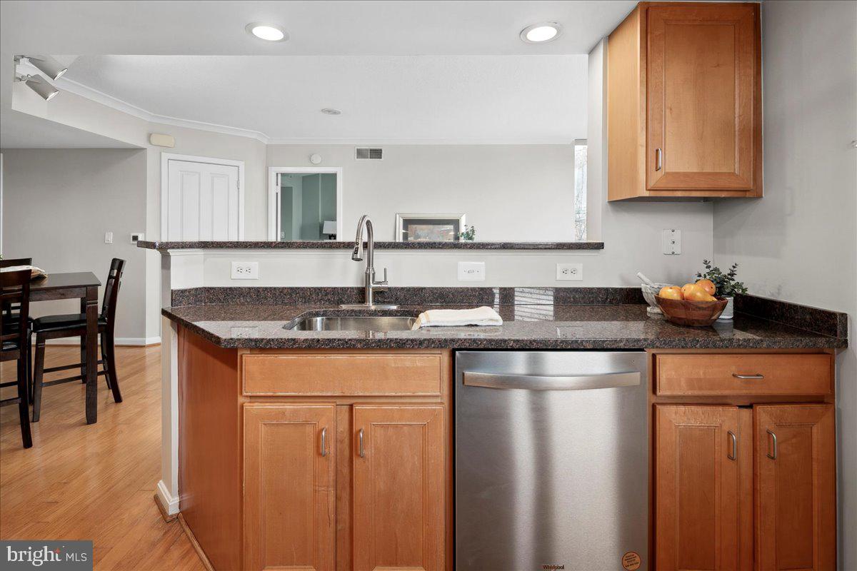 2220 N Fairfax Dr #308
