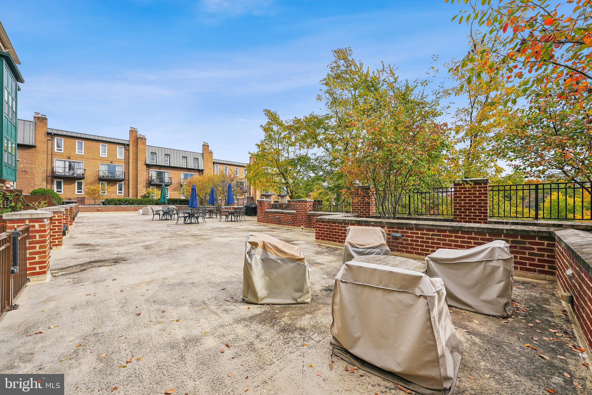 2101 N Monroe St #208