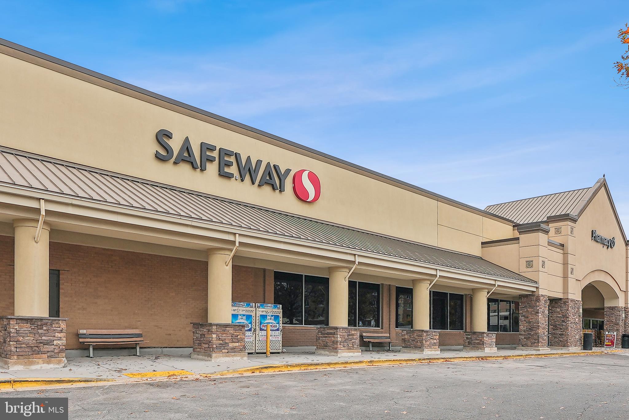 2101 N Monroe St #208