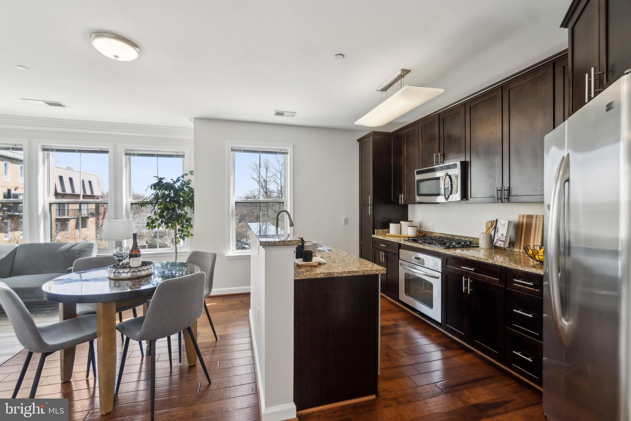 2101 N Monroe St #208