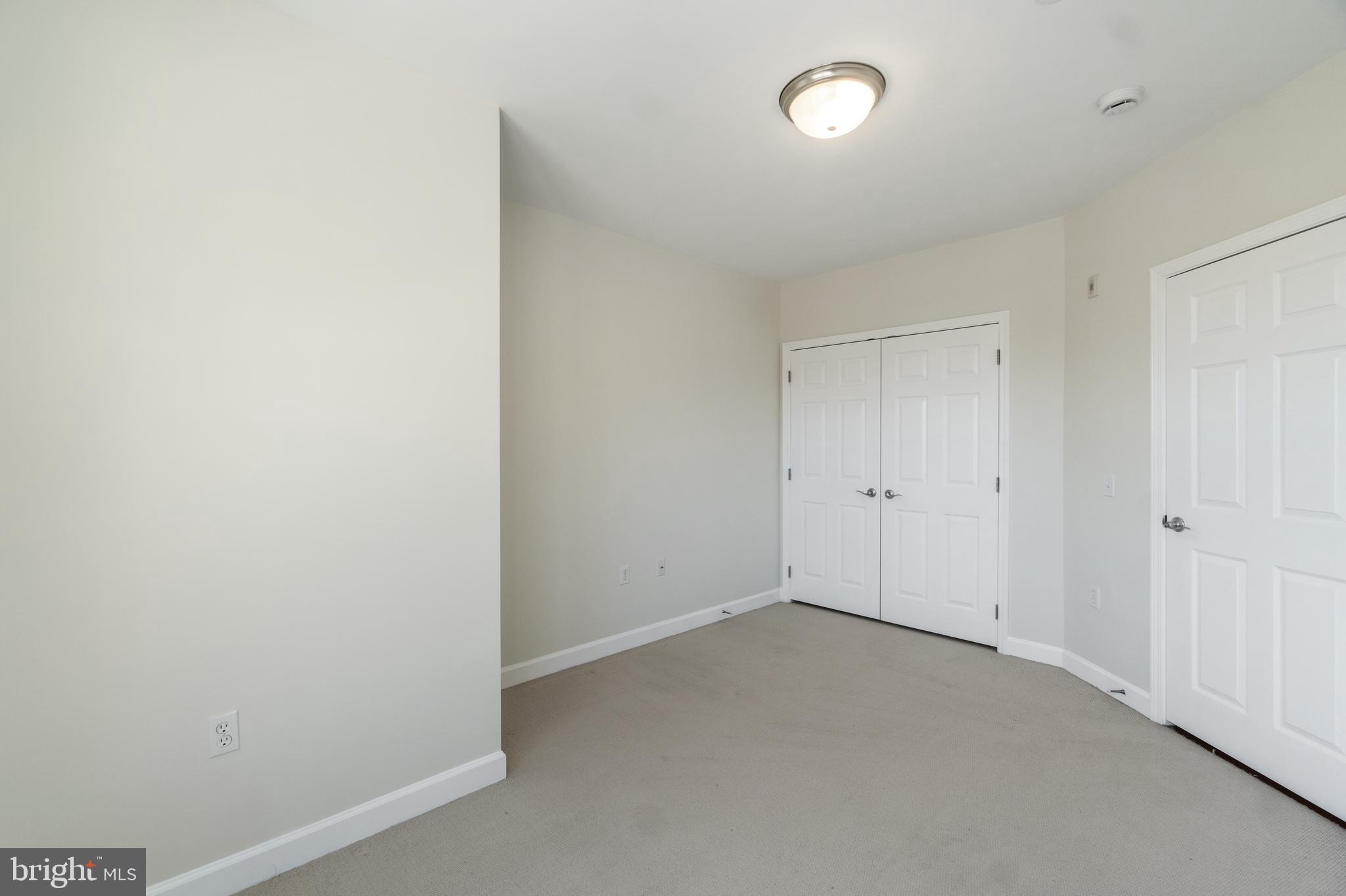 2101 N Monroe St #208