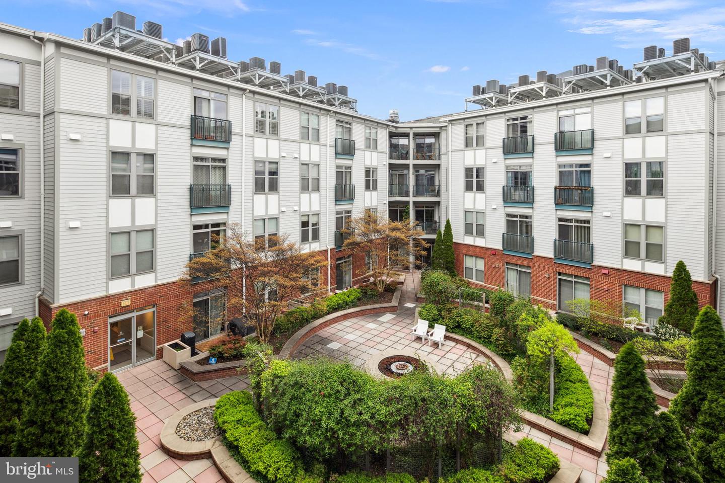1800 Wilson Blvd #321