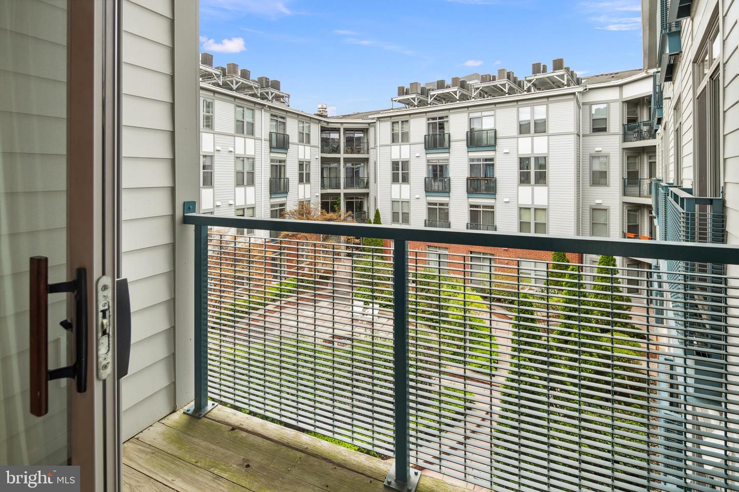 1800 Wilson Blvd #321