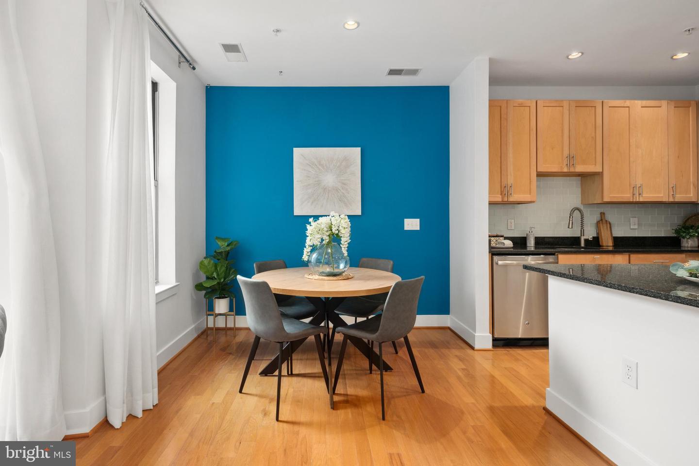 1800 Wilson Blvd #321