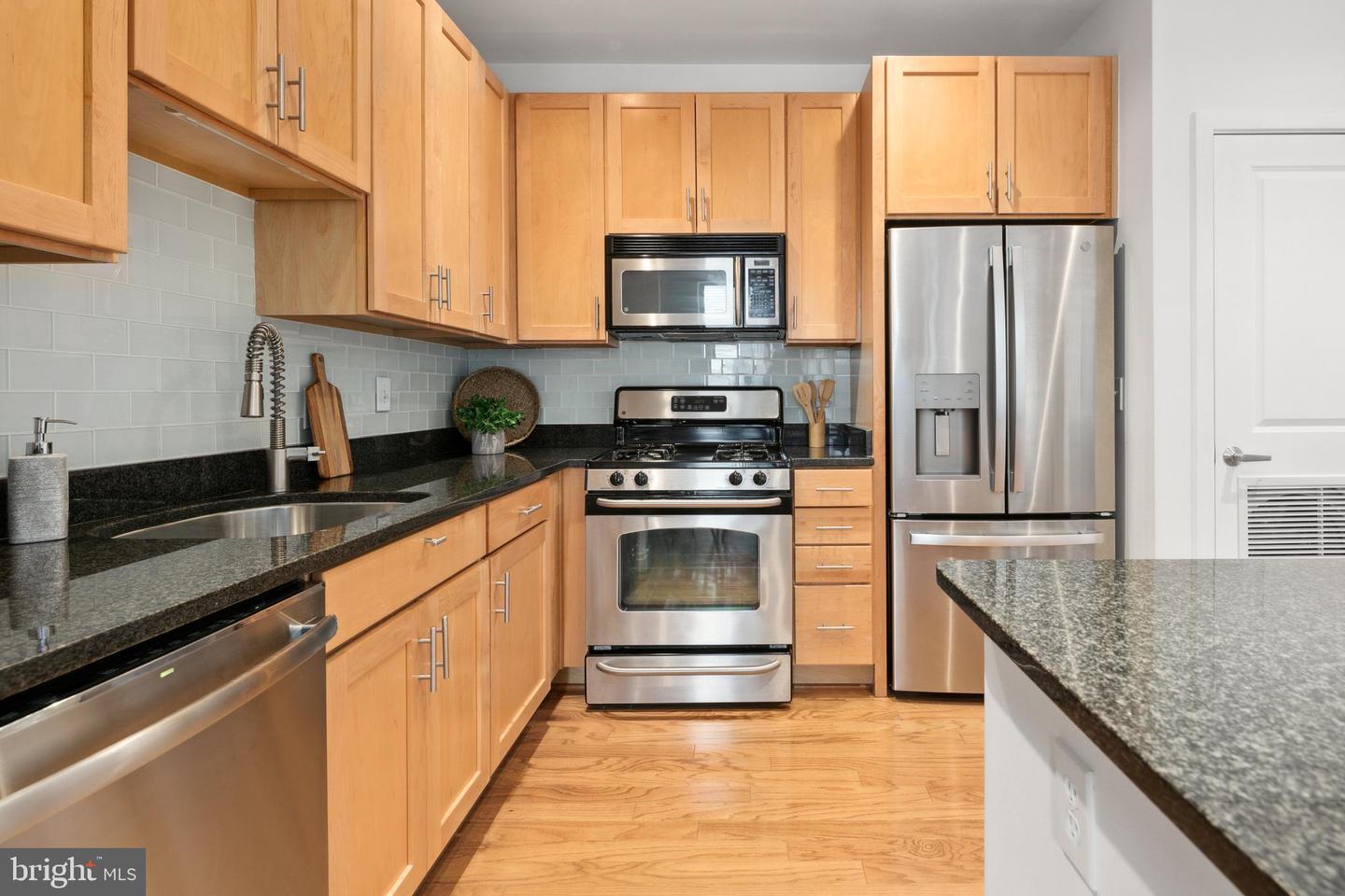 1800 Wilson Blvd #321
