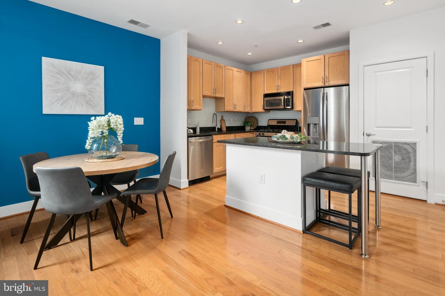 1800 Wilson Blvd #321