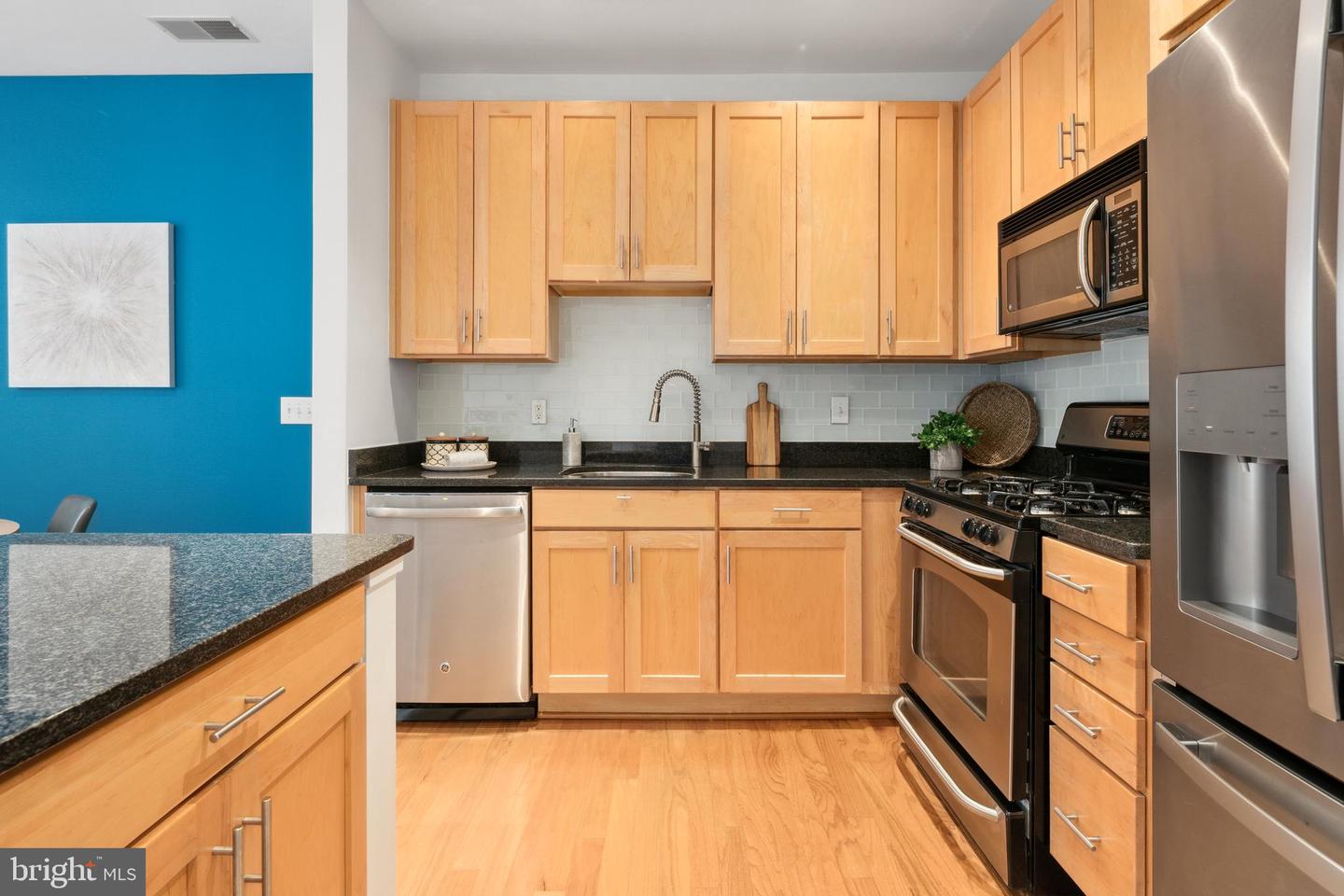 1800 Wilson Blvd #321
