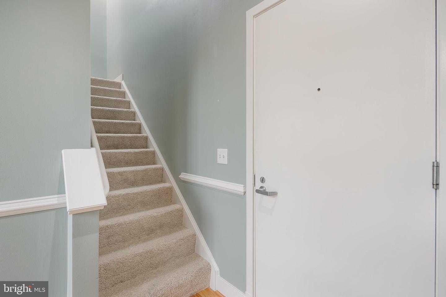 1800 Wilson Blvd #424