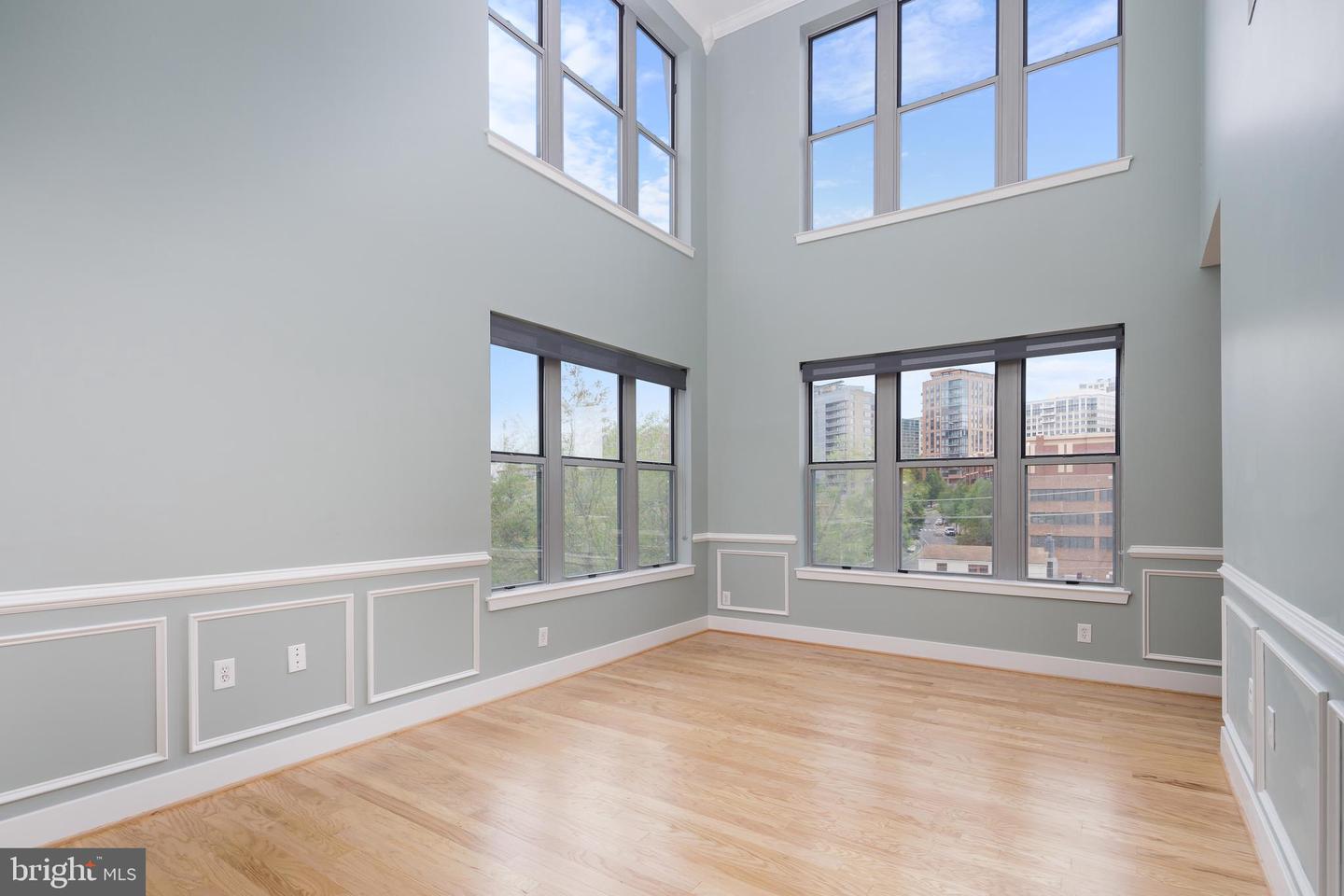 1800 Wilson Blvd #424