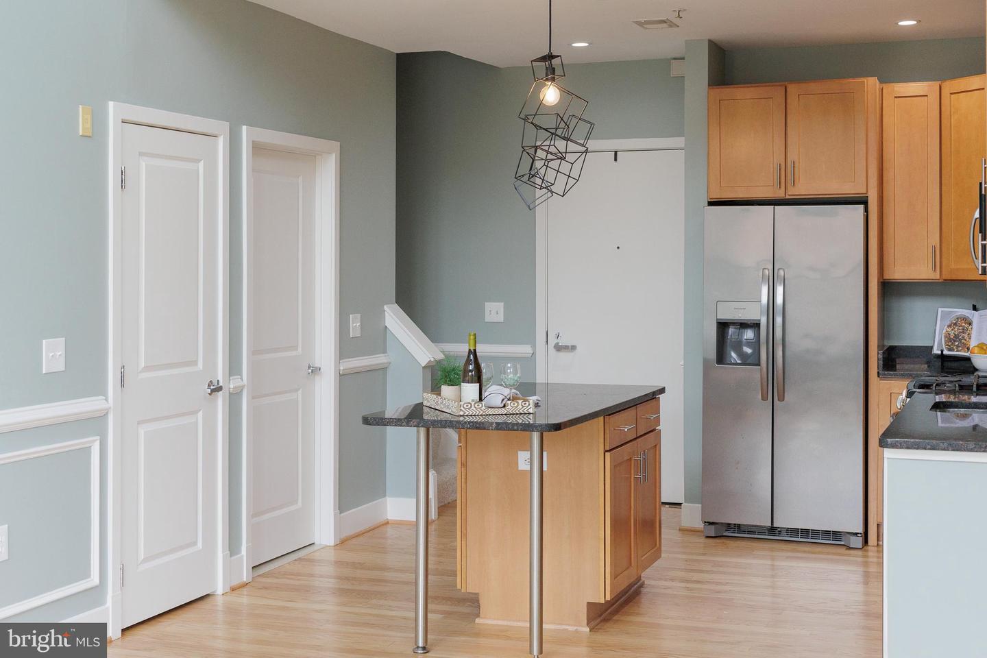 1800 Wilson Blvd #424