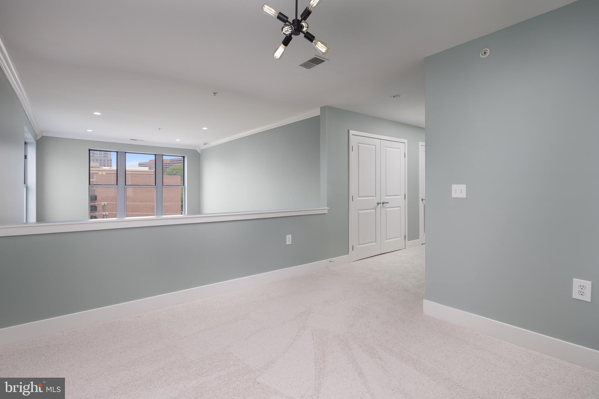 1800 Wilson Blvd #424