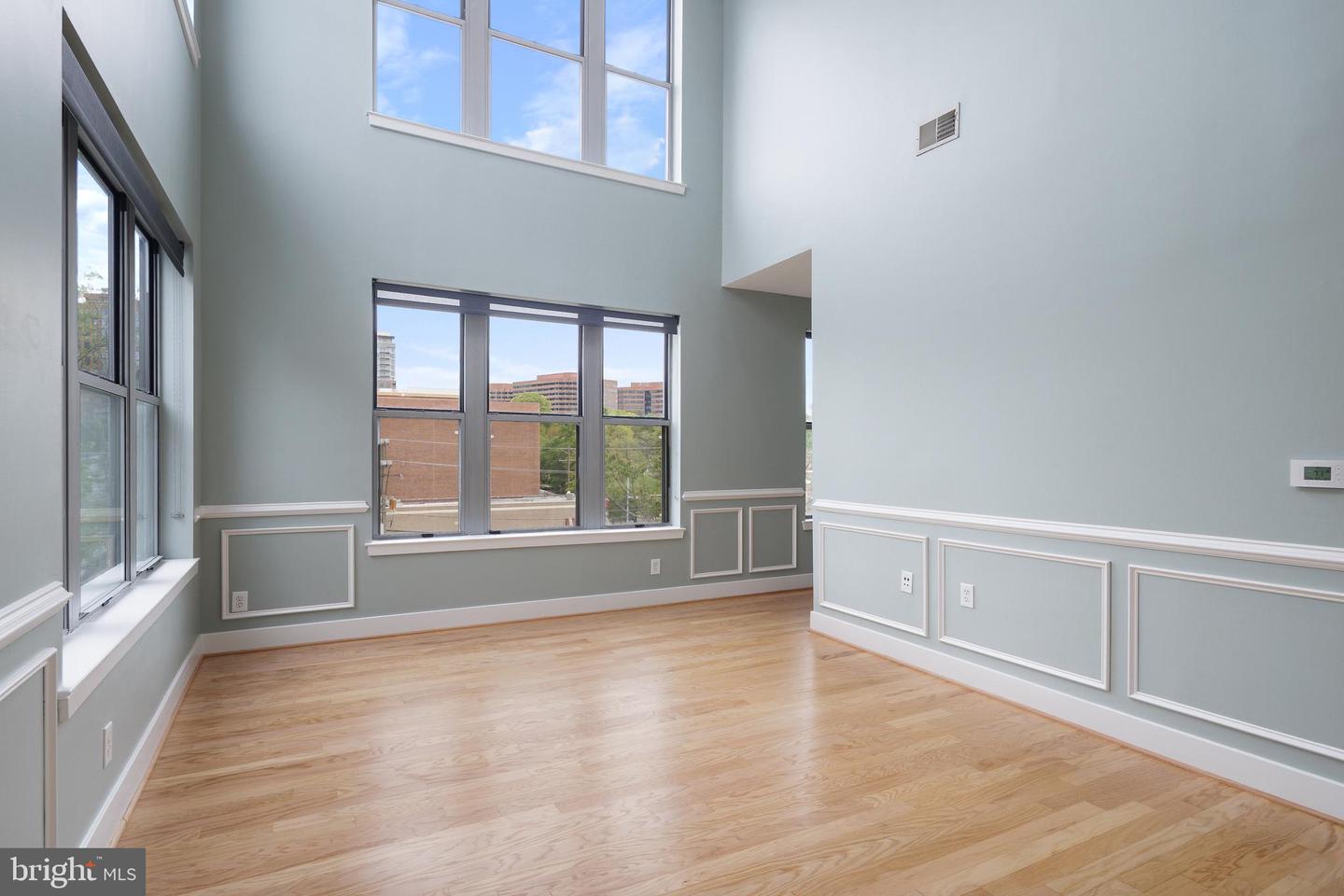 1800 Wilson Blvd #424