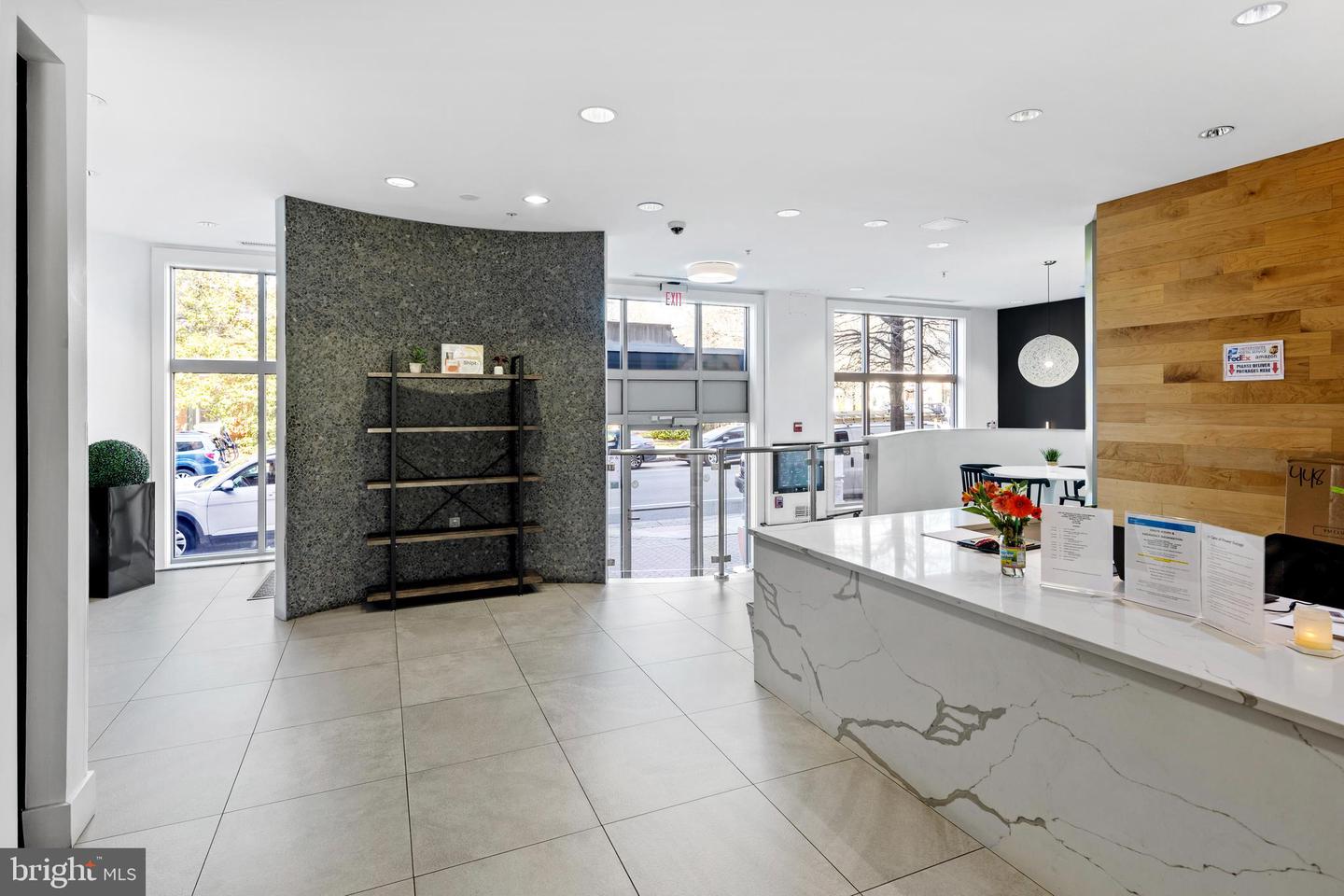 1800 Wilson Blvd #424