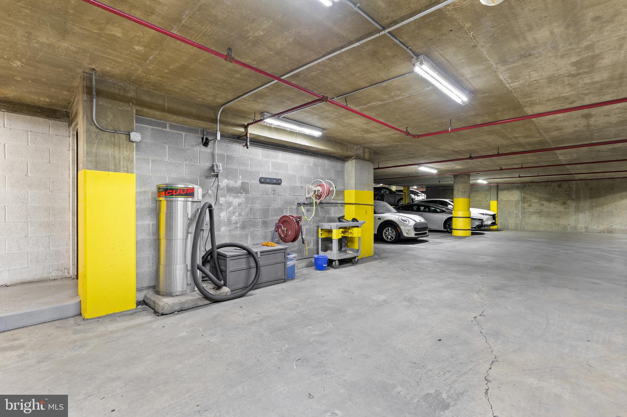 1001 N Randolph St #910